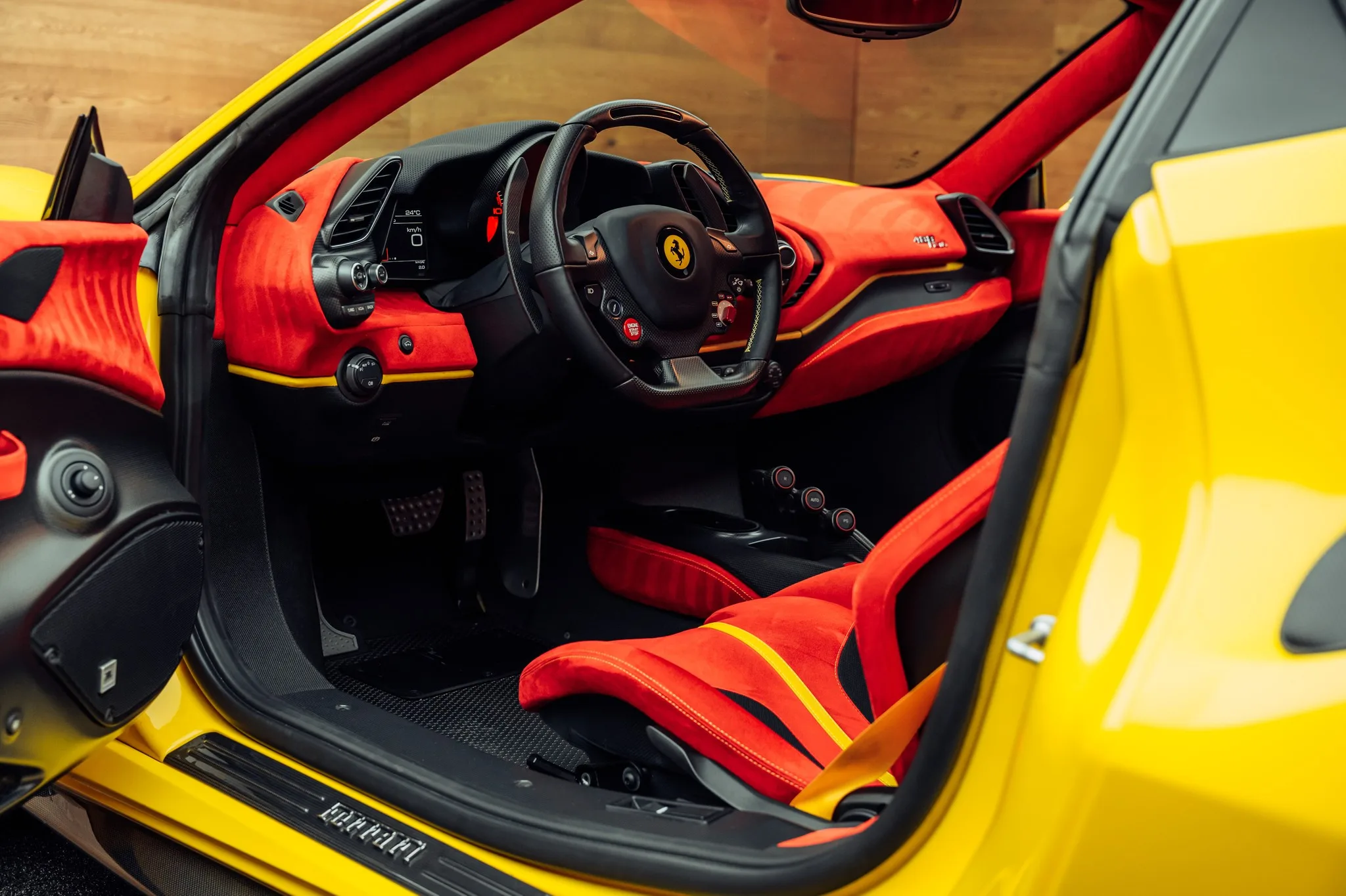 2019 Ferrari 488 Pista, 14/29