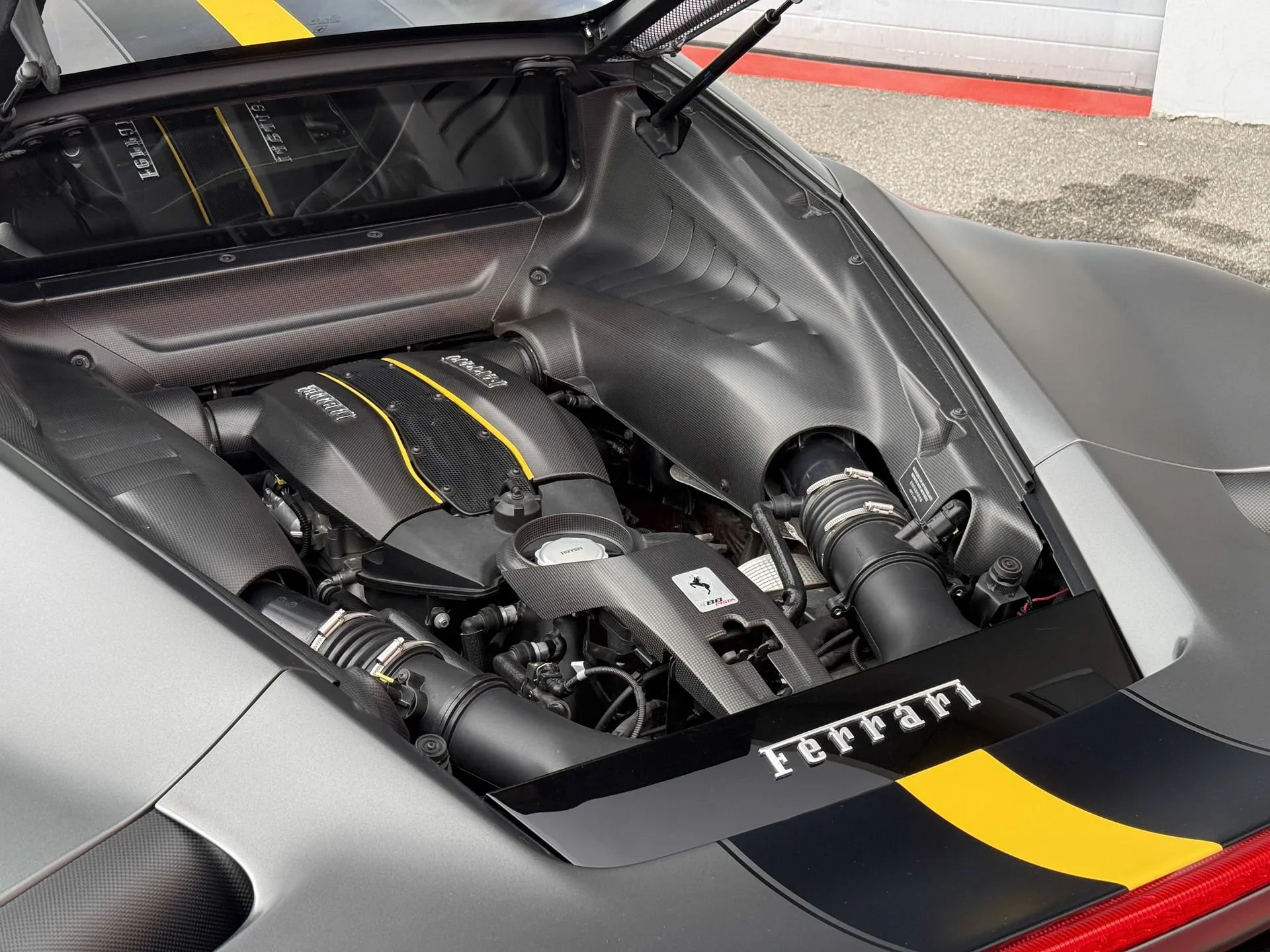 2019 Ferrari 488 Pista, 18/22
