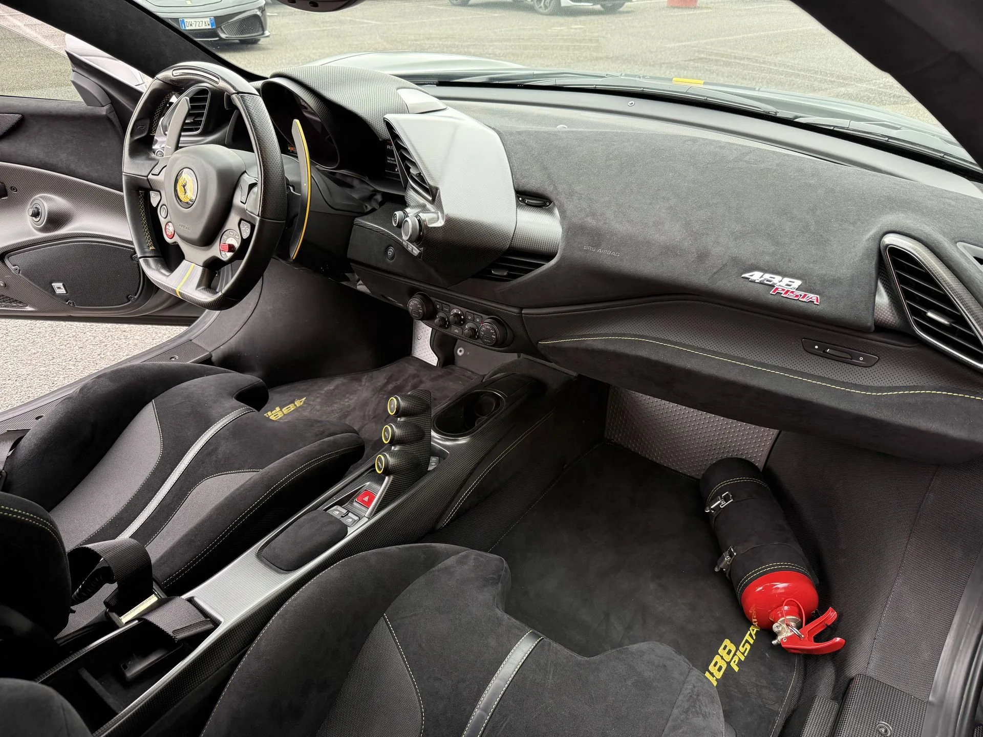 2019 Ferrari 488 Pista, 20/22