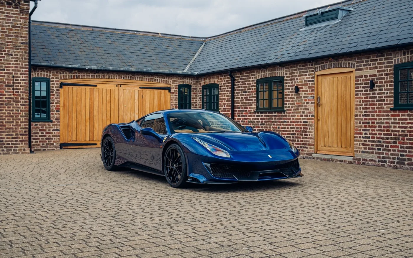2019 Ferrari 488 Pista proposée par un concessionnaire spécialisé à Chorleywood, Royaume-Uni, photo 15 sur 15