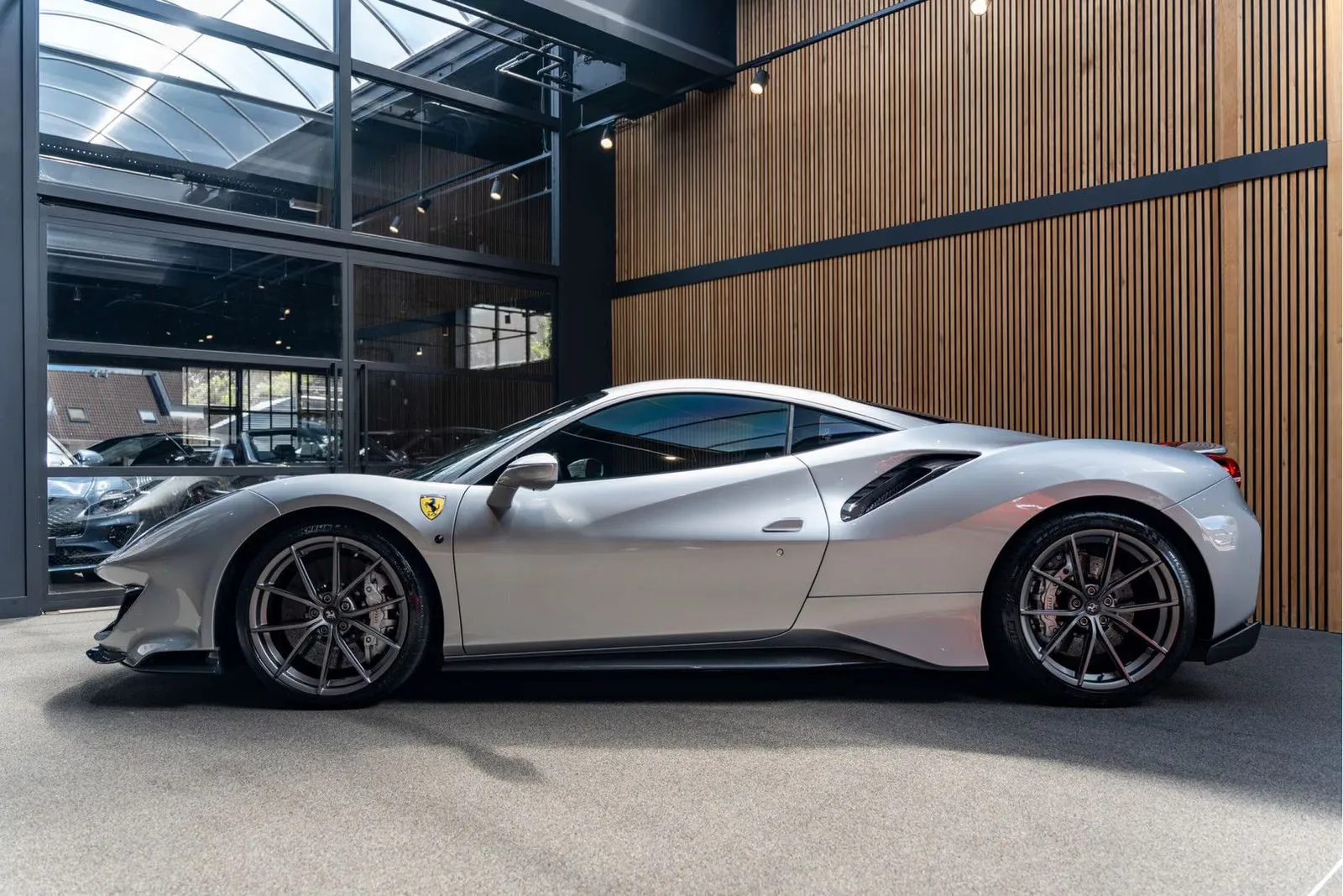 2019 Ferrari 488 Pista, 3/30