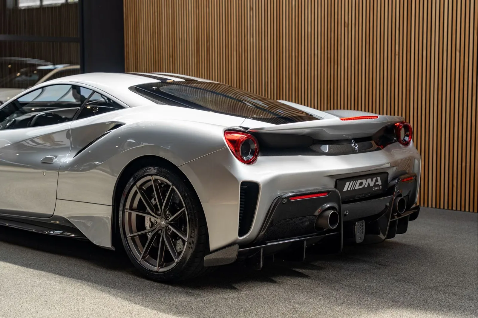 2019 Ferrari 488 Pista, 10/30
