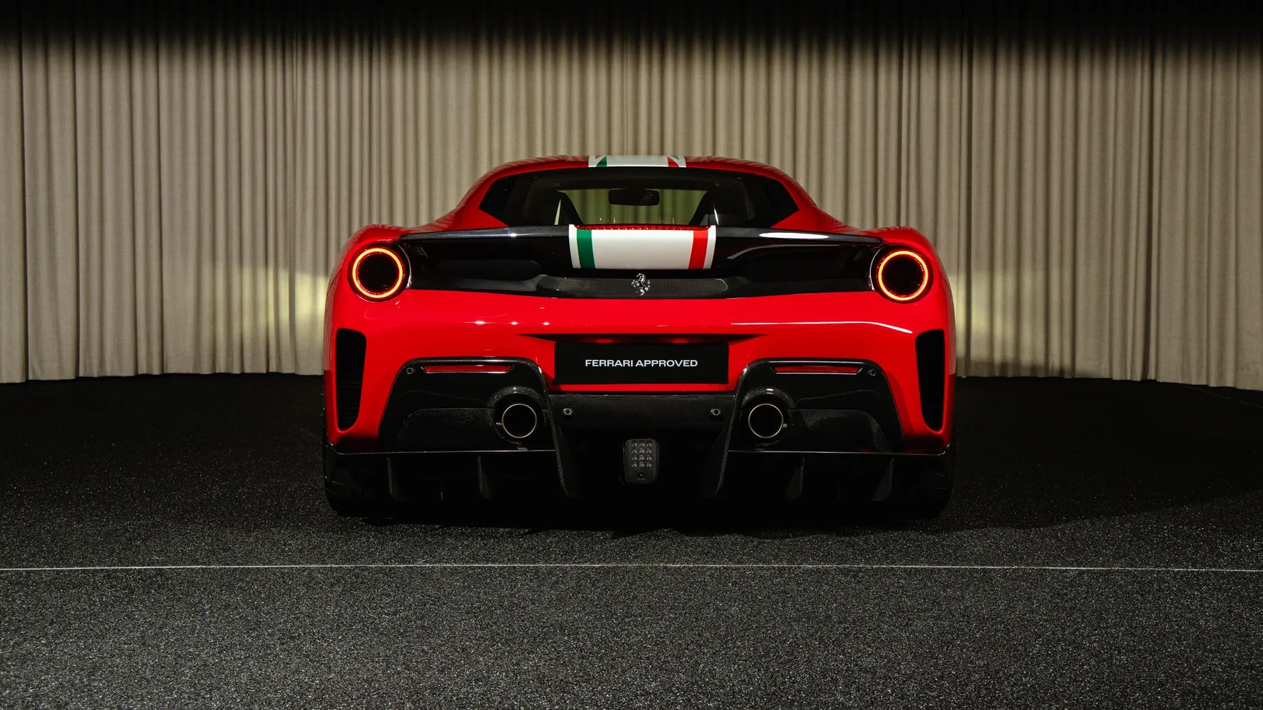 2019 Ferrari 488 Pista Tailor Made Piloti, 4/30
