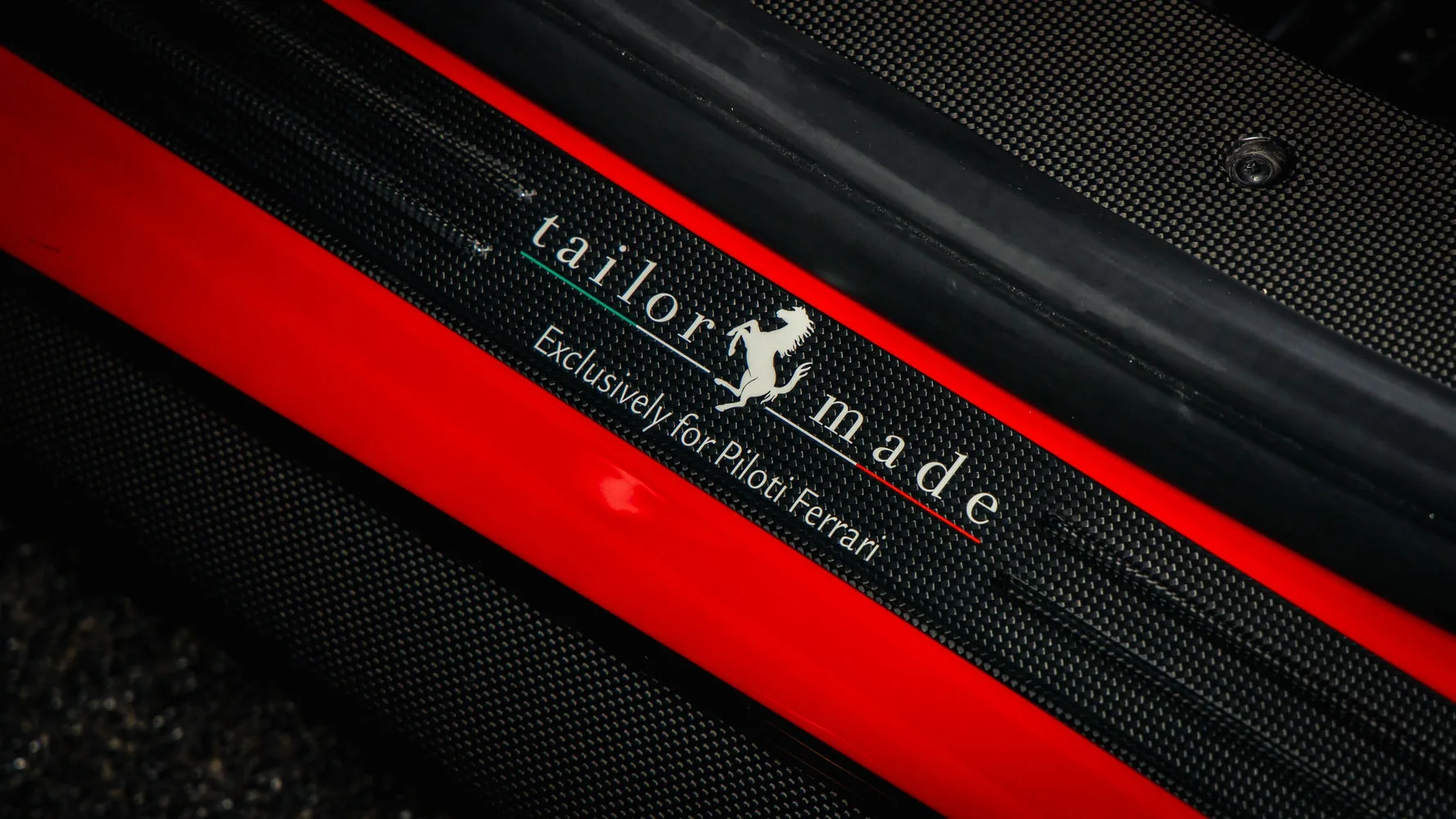 2019 Ferrari 488 Pista Tailor Made Piloti, 19/30