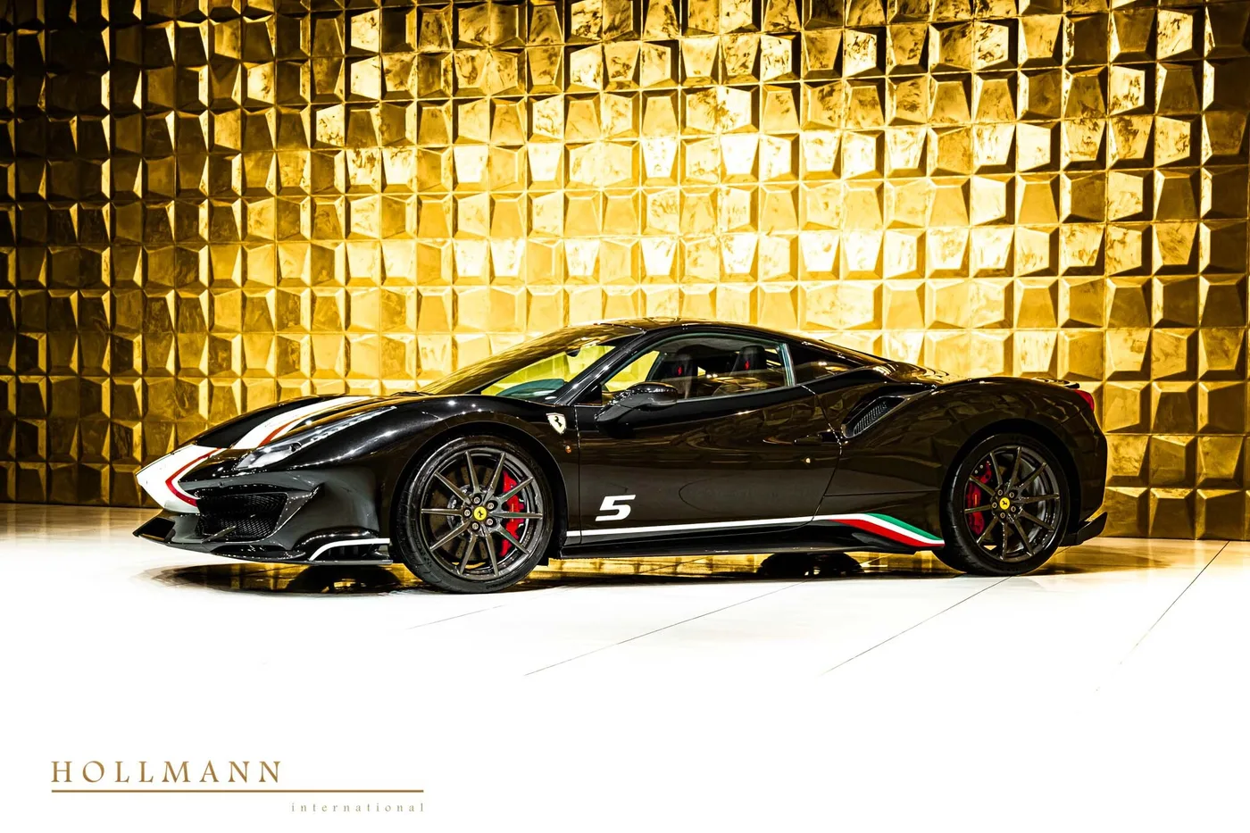 2019 Ferrari 488 Pista angeboten von einem Fachhändler in Stuhr, Deutschland, Foto 3 von 8