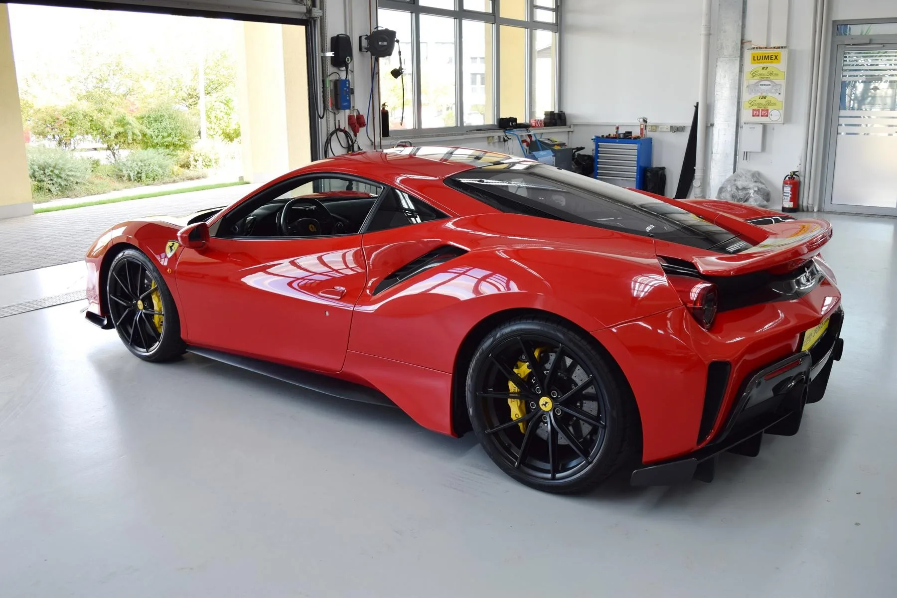 2019 Ferrari 488 Pista, 23/24