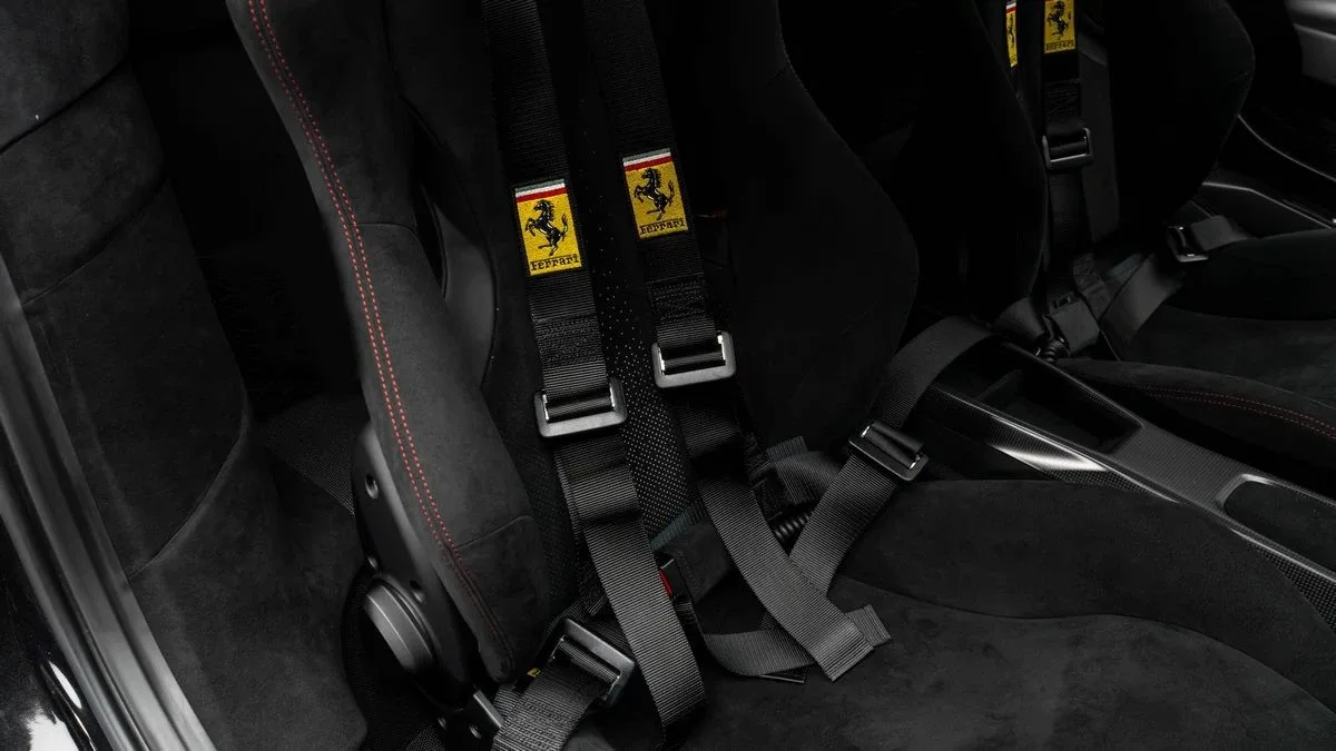 2019 Ferrari 488 Pista proposée par un concessionnaire spécialisé à Dubai, Émirats arabes unis, photo 24 sur 25