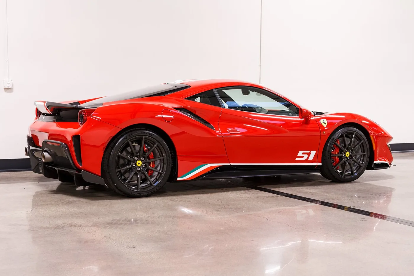 2019 Ferrari 488 Pista verkauft von einem Fachhändler in Costa Mesa, Vereinigte Staaten, Foto 8 von 15