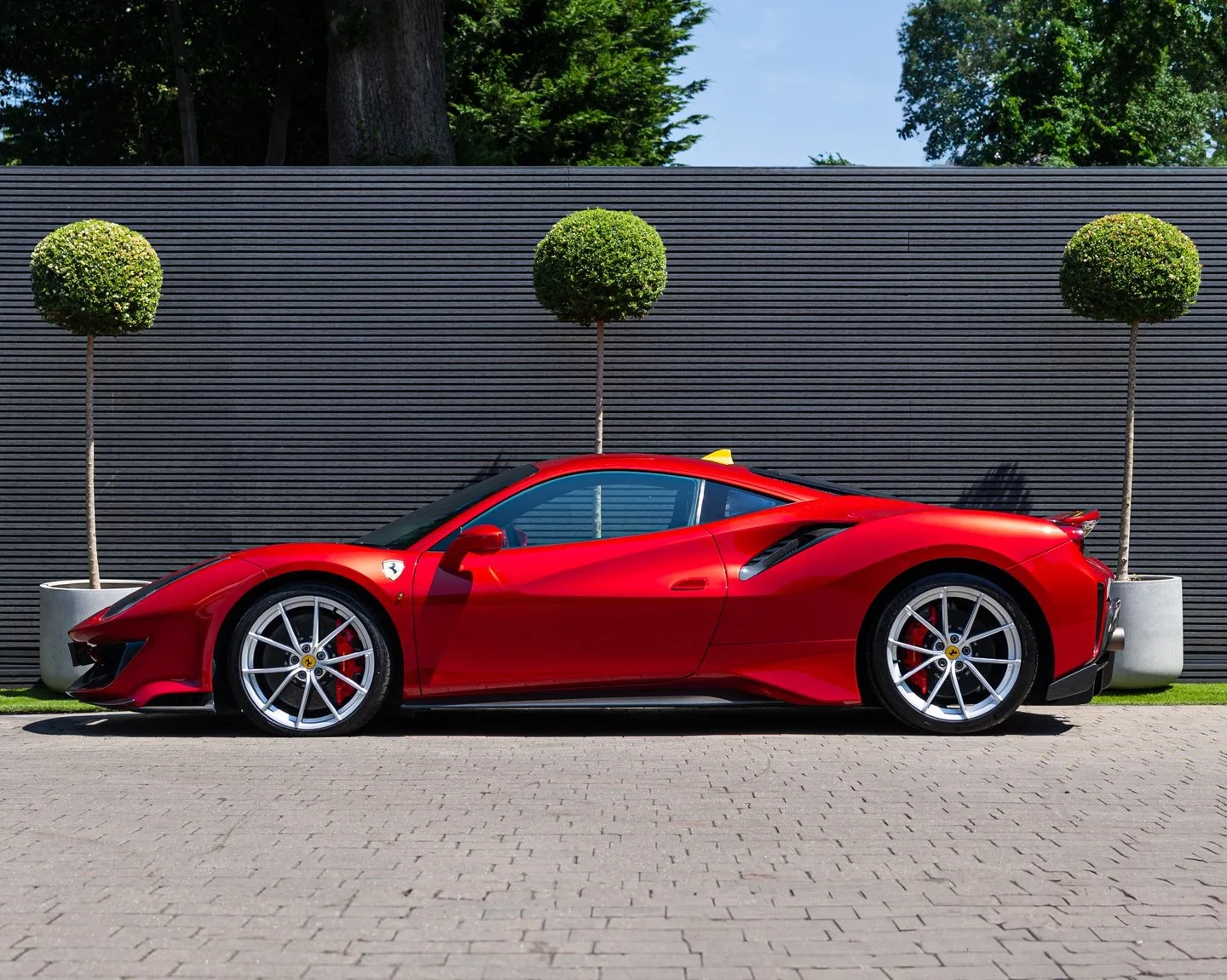 2019 Ferrari 488 Pista, 2/30