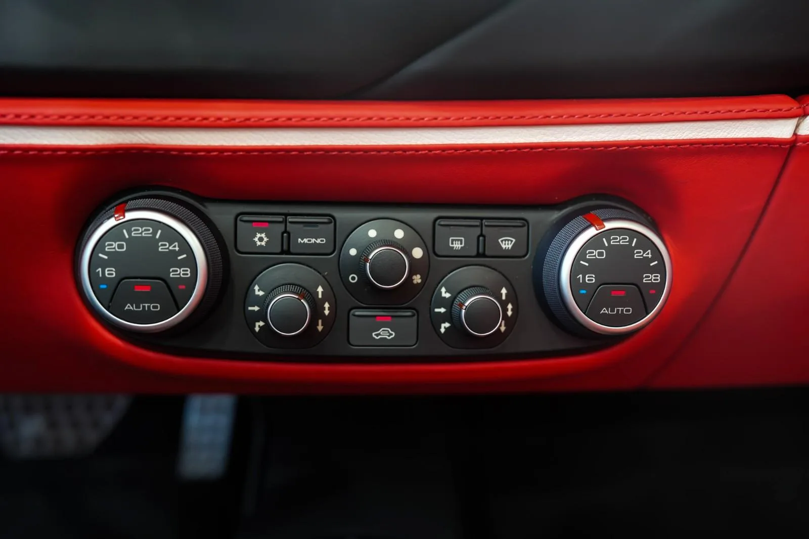 2019 Ferrari 488 Spider, 21/30