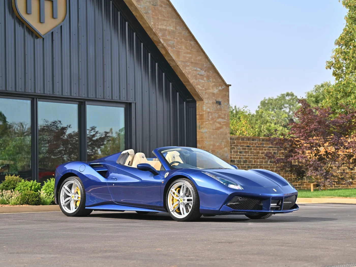 2019 Ferrari 488 Spider angeboten von einem Fachhändler in Hook Norton, Vereinigtes Königreich, Foto 2 von 15