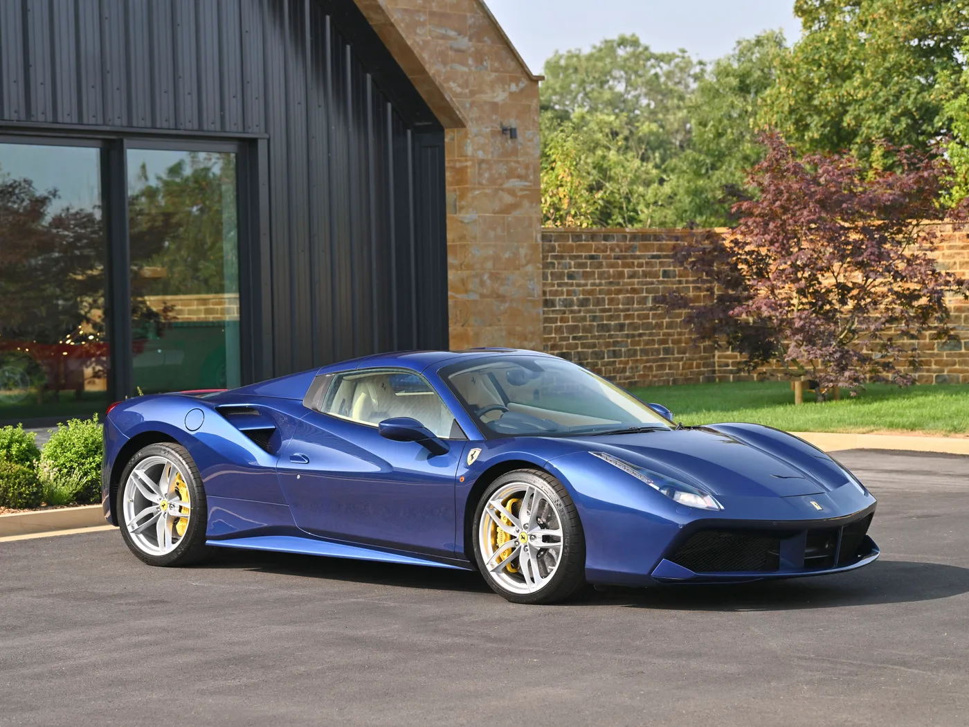 2019 Ferrari 488 Spider angeboten von einem Fachhändler in Hook Norton, Vereinigtes Königreich, Foto 3 von 15