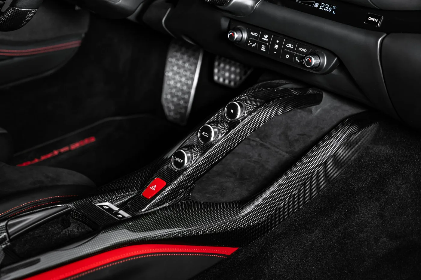 2019 Ferrari 812 Superfast offered by a specialist dealer in Ostrava, Czechia, photo 18 of 25