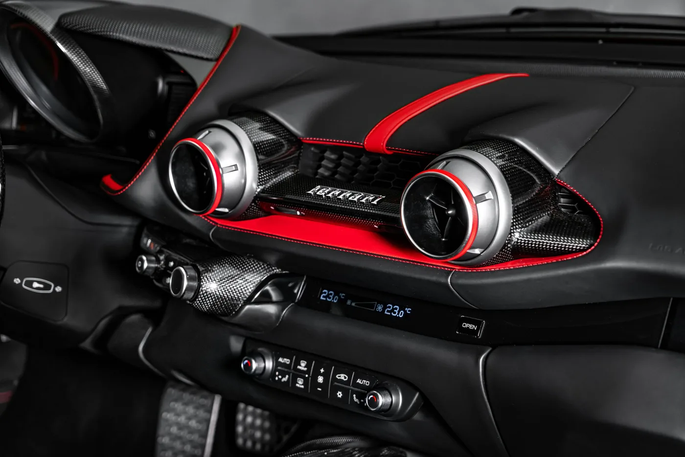 2019 Ferrari 812 Superfast offered by a specialist dealer in Ostrava, Czechia, photo 19 of 25