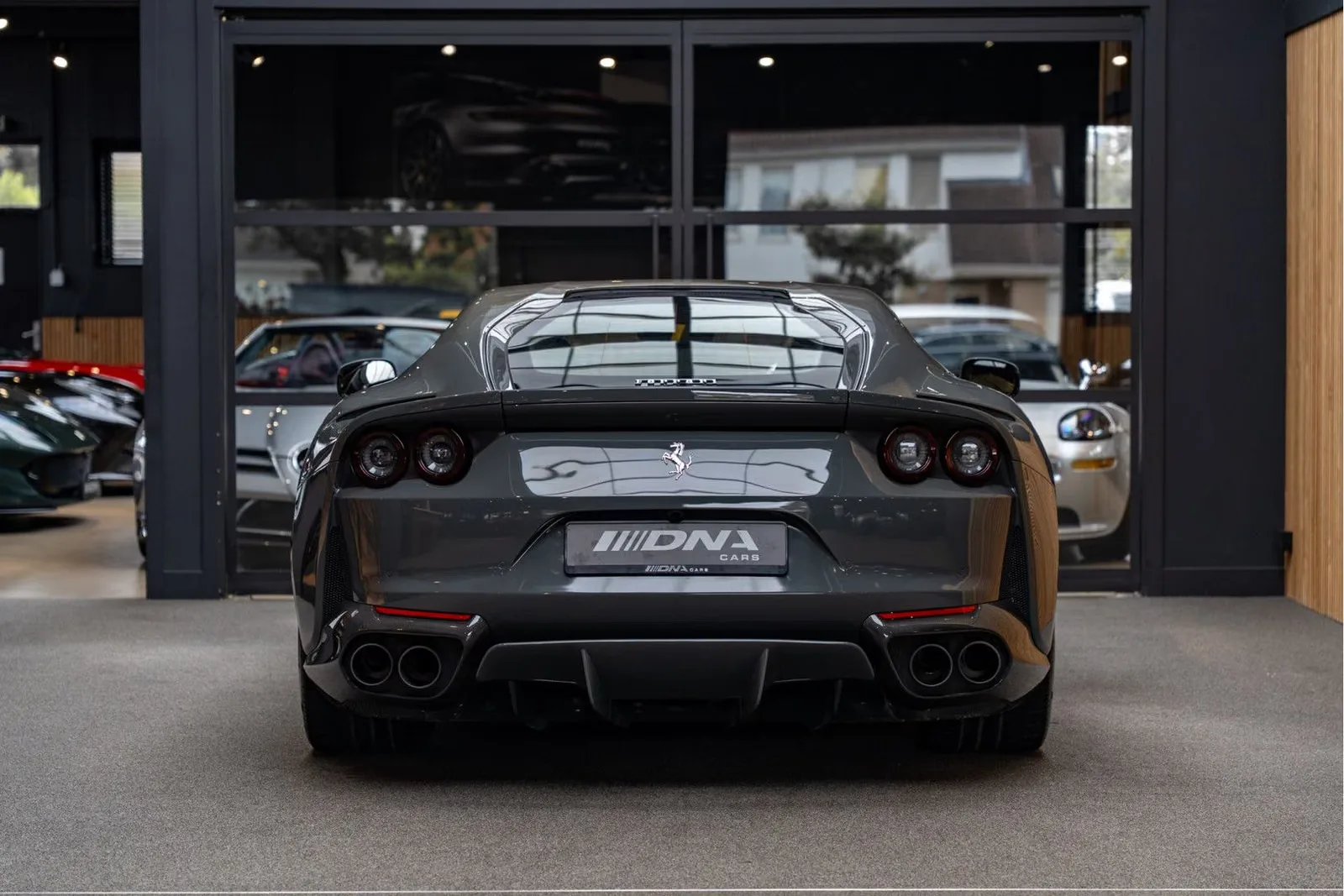 2019 Ferrari 812 Superfast, 4/30