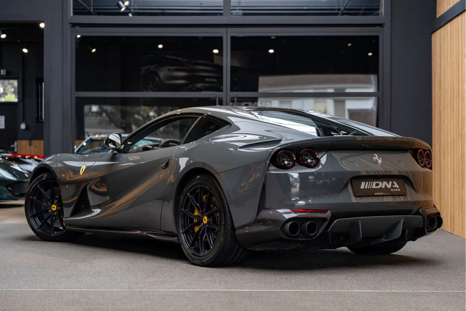 2019 Ferrari 812 Superfast, 5/30