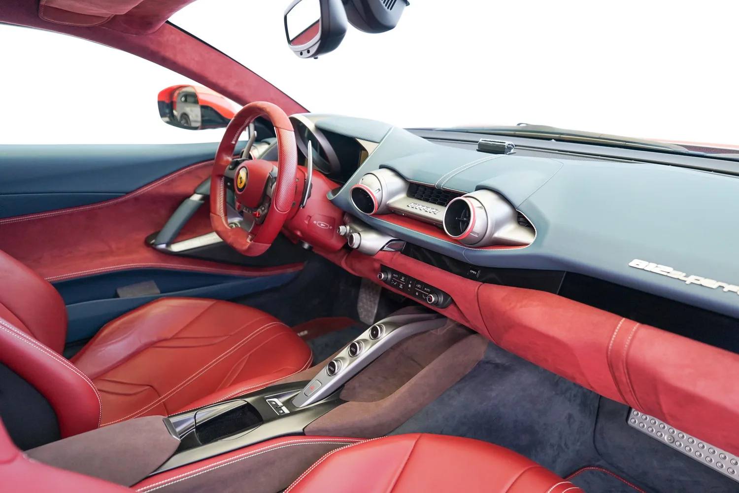 2019 Ferrari 812 Superfast, 8/16
