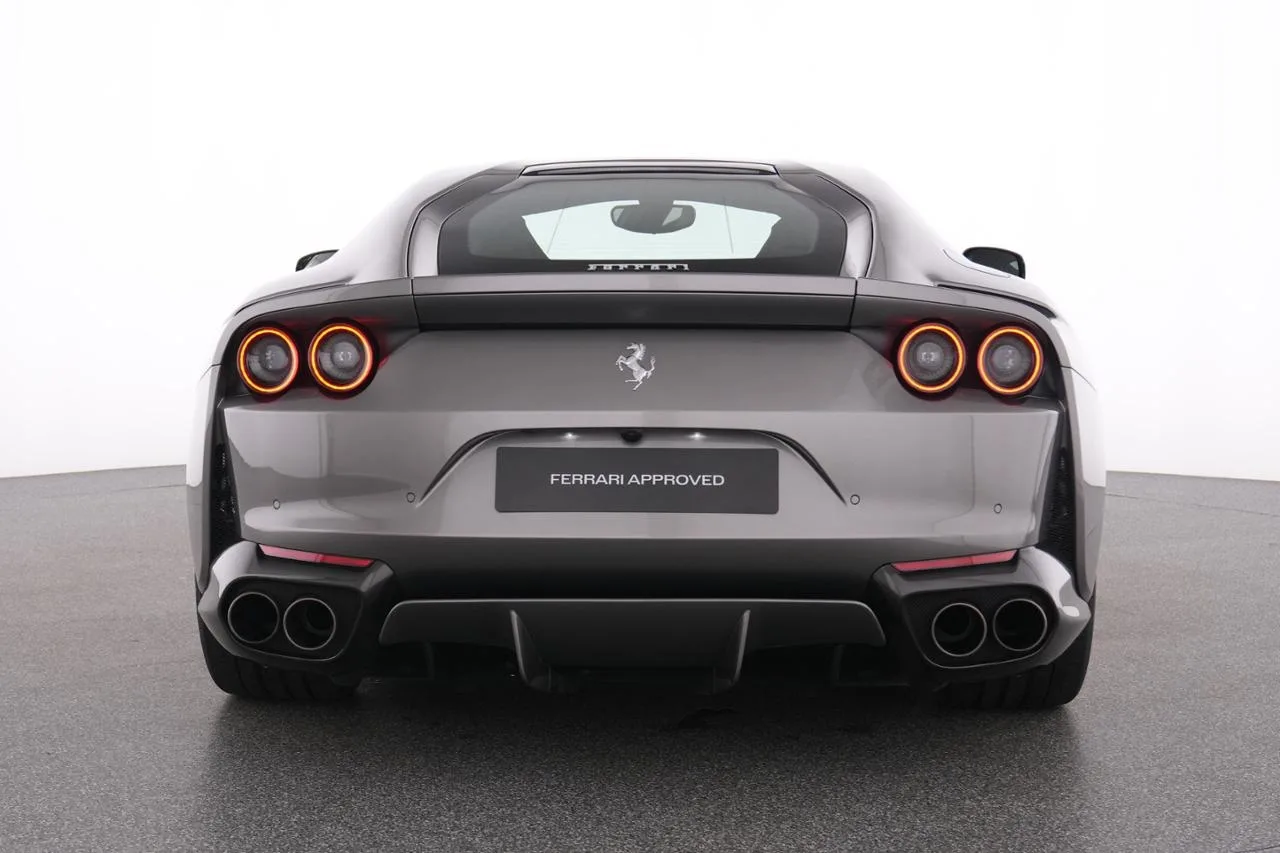 2019 Ferrari 812 Superfast angeboten von einem Fachhändler in Meerbusch, Deutschland, Foto 4 von 6