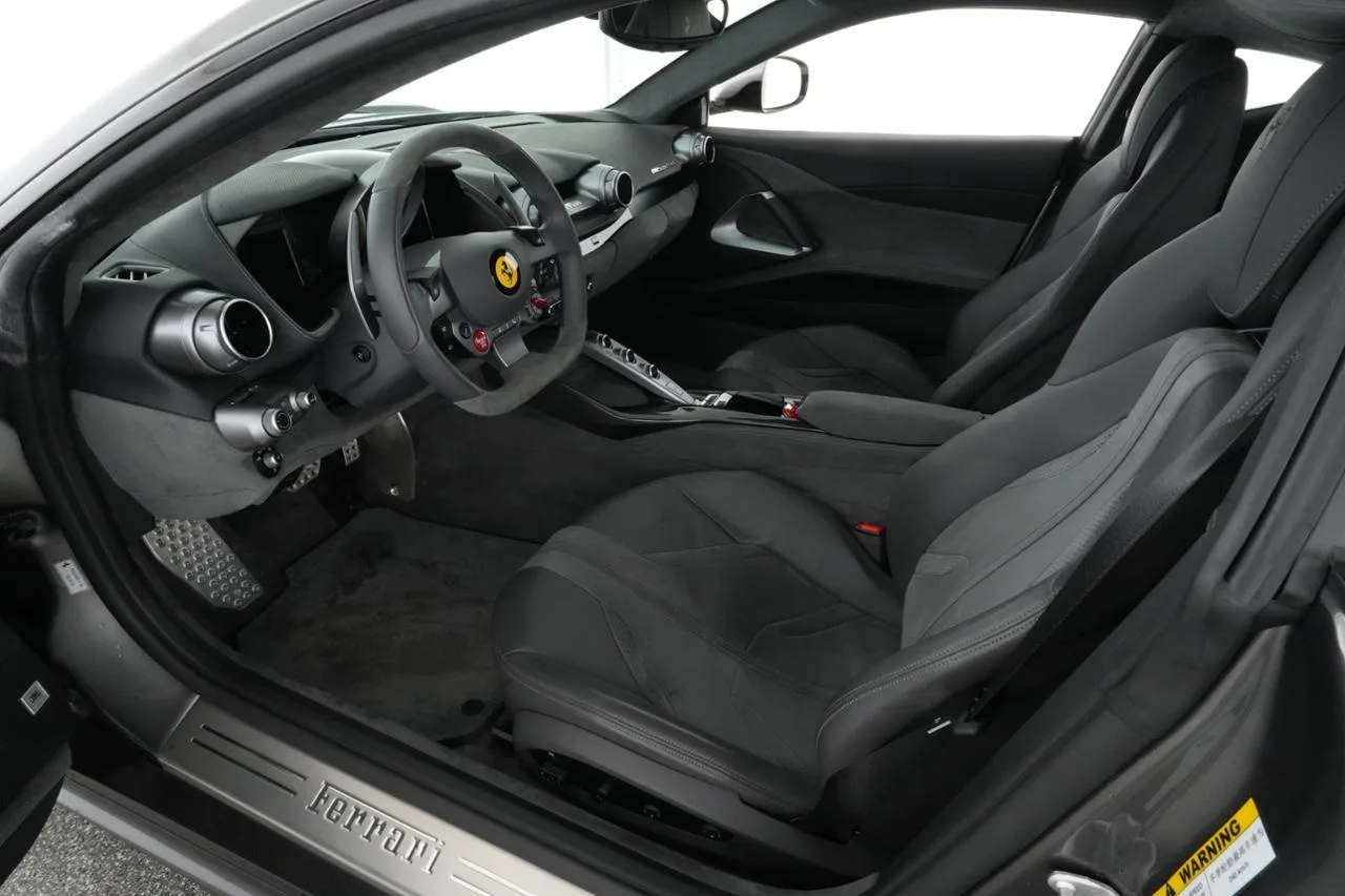 2019 Ferrari 812 Superfast angeboten von einem Fachhändler in Meerbusch, Deutschland, Foto 5 von 6