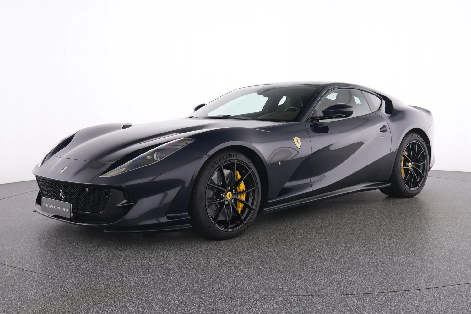 2019 Ferrari 812 Superfast, 2/6