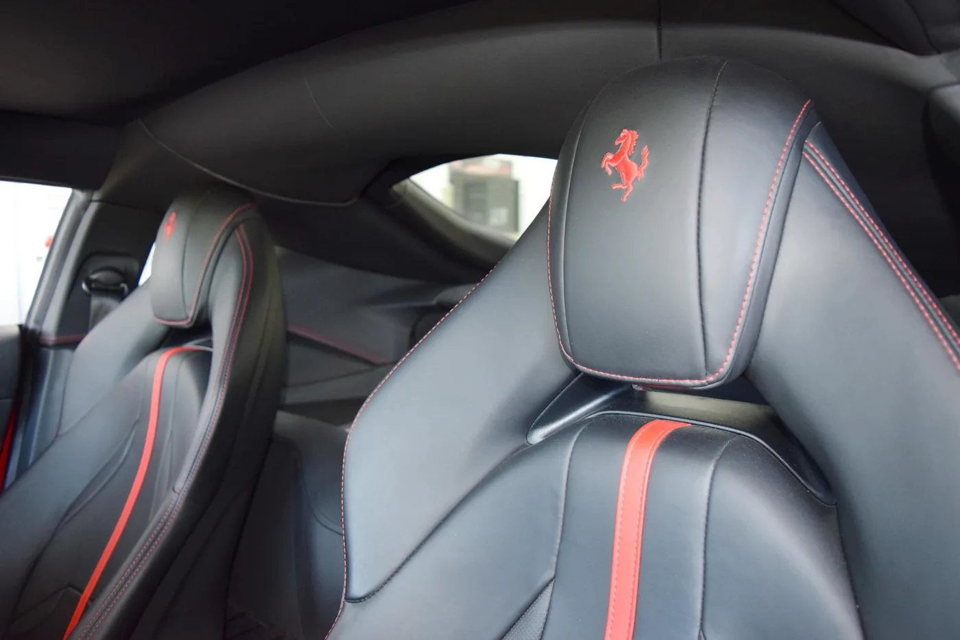 2019 Ferrari 812 Superfast offered by a specialist dealer in Pfaffenhofen an der Ilm, Germany, photo 6 of 15