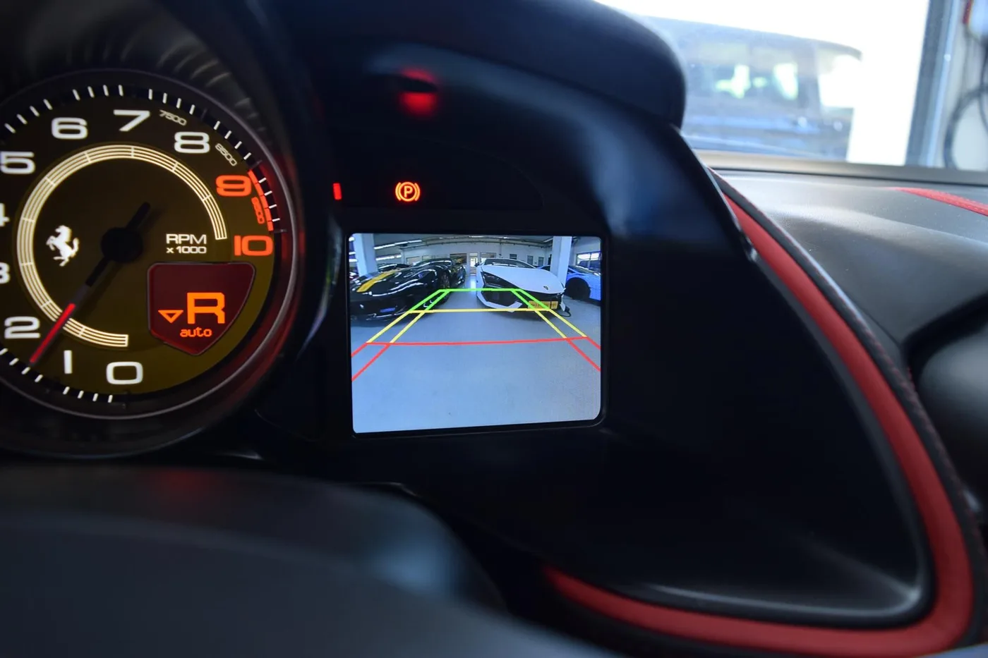 2019 Ferrari 812 Superfast offered by a specialist dealer in Pfaffenhofen an der Ilm, Germany, photo 11 of 15