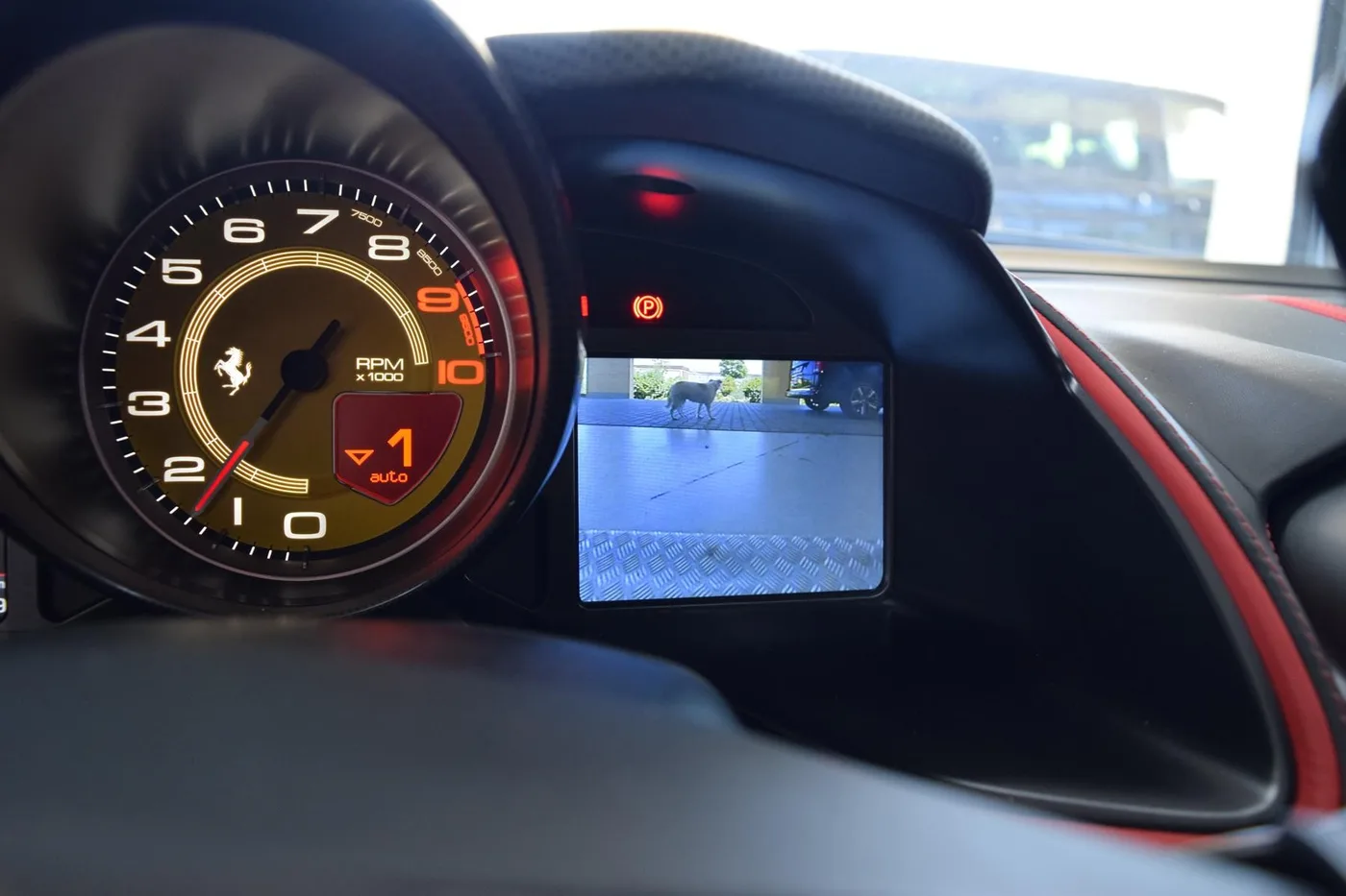 2019 Ferrari 812 Superfast offered by a specialist dealer in Pfaffenhofen an der Ilm, Germany, photo 12 of 15