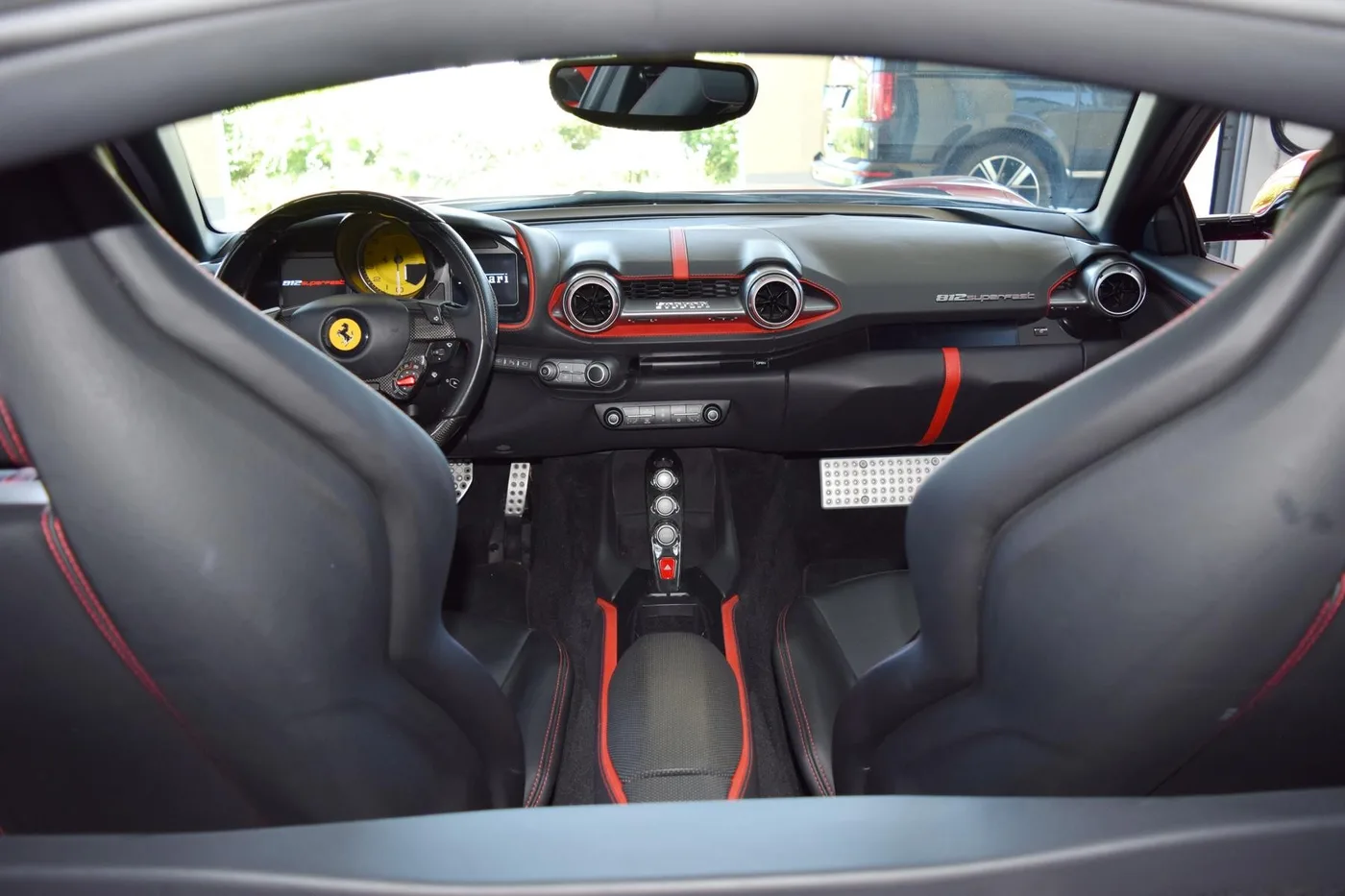 2019 Ferrari 812 Superfast offered by a specialist dealer in Pfaffenhofen an der Ilm, Germany, photo 15 of 15