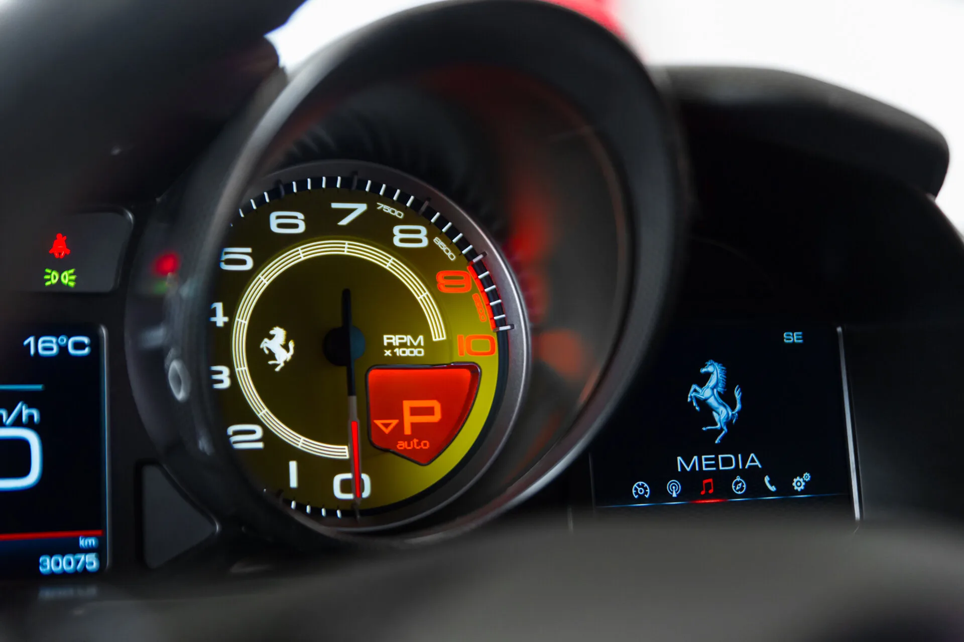 2019 Ferrari 812 Superfast, 9/30