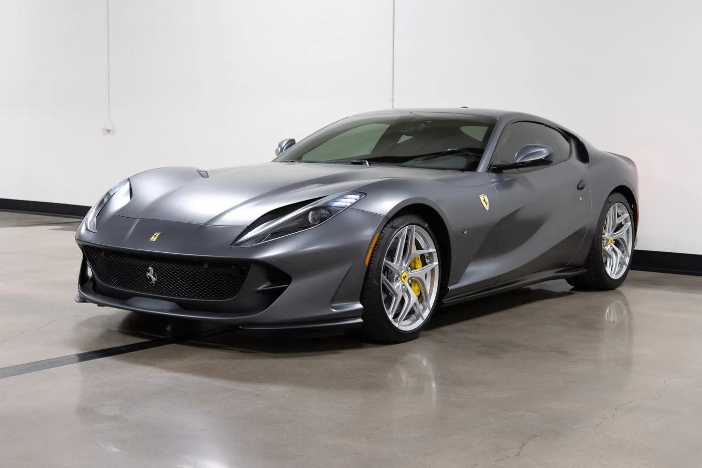 2019 Ferrari 812 Superfast sold by a specialist dealer in Costa Mesa, United States, photo 4 of 15