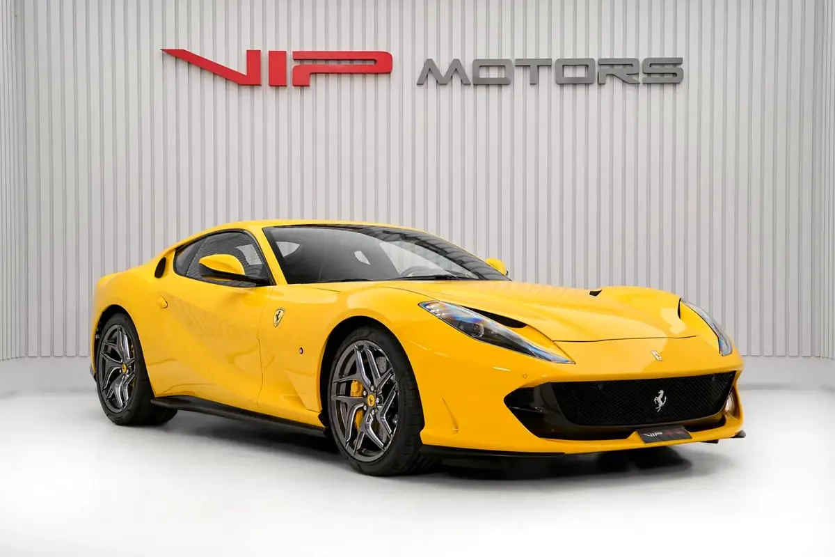 2019 Ferrari 812 Superfast, 3/9