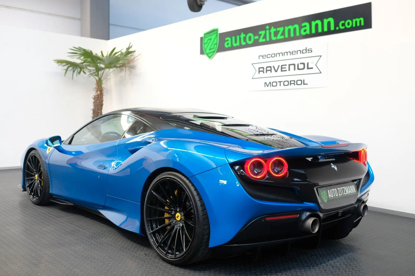 2019 Ferrari F8 Tributo proposée par un concessionnaire spécialisé à Nuremberg, Allemagne, photo 2 sur 15