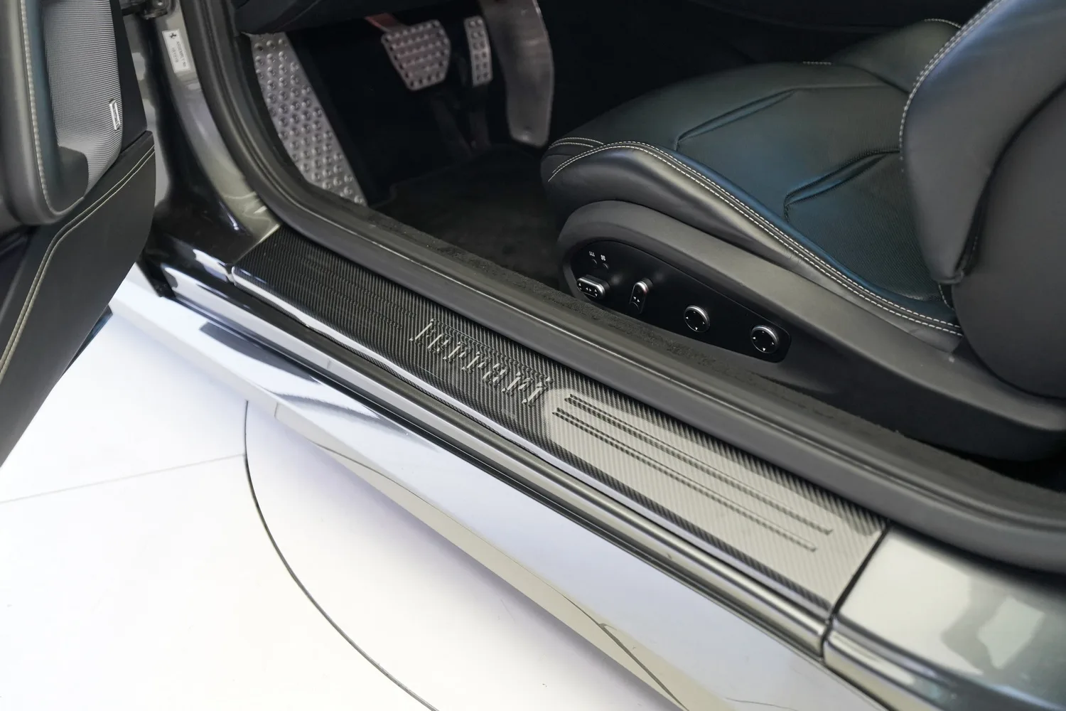 2019 Ferrari GTC4Lusso, 8/20