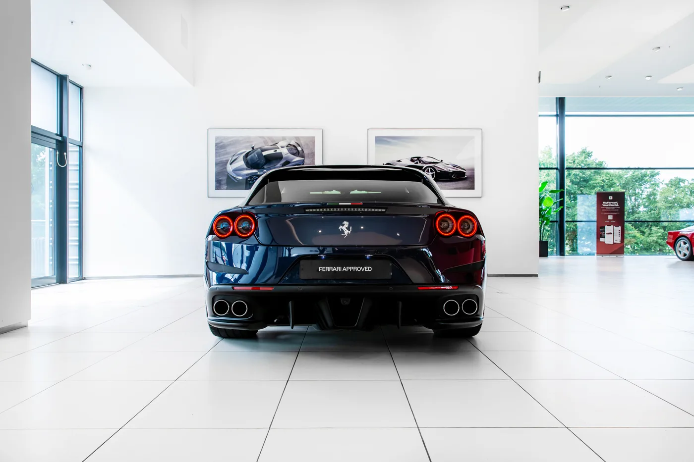 2019 Ferrari GTC4Lusso offered by a specialist dealer in Hengelo, Netherlands, photo 4 of 15