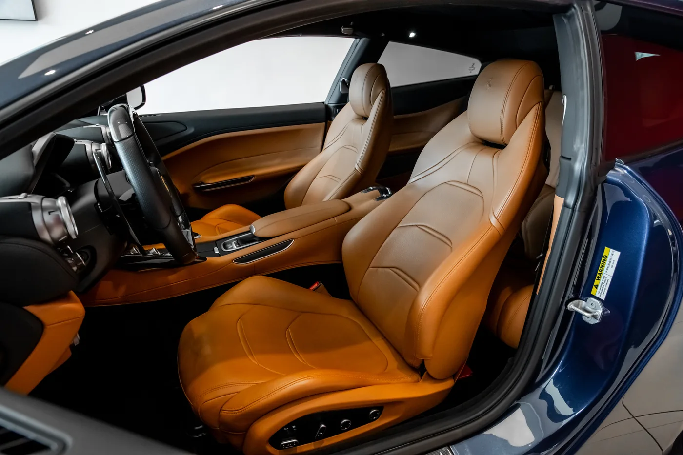 2019 Ferrari GTC4Lusso offered by a specialist dealer in Hengelo, Netherlands, photo 6 of 15