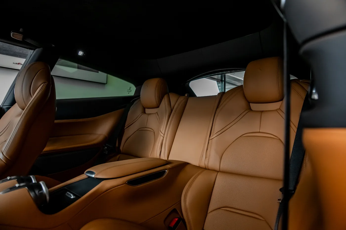 2019 Ferrari GTC4Lusso offered by a specialist dealer in Hengelo, Netherlands, photo 7 of 15