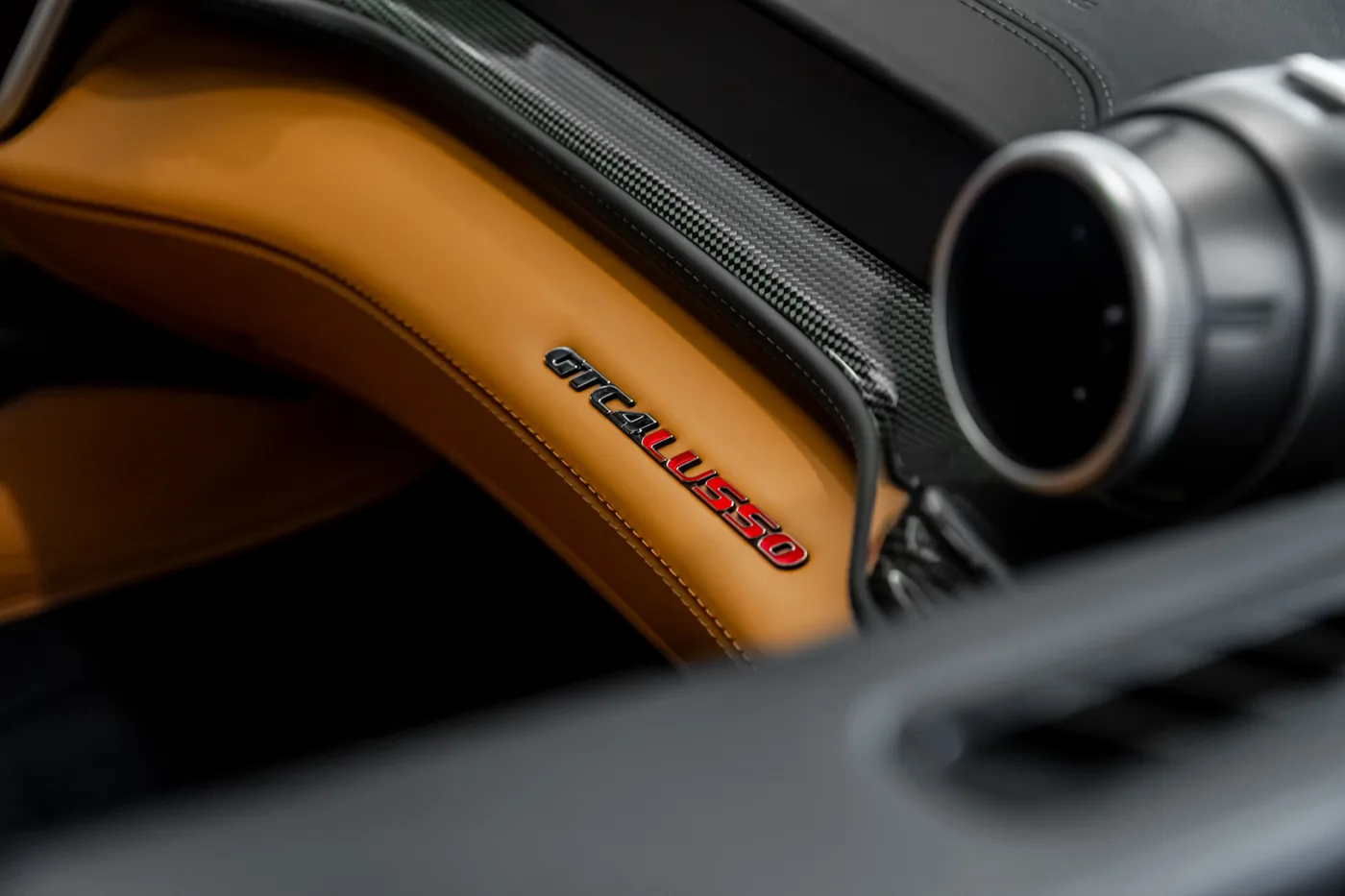 2019 Ferrari GTC4Lusso offered by a specialist dealer in Hengelo, Netherlands, photo 8 of 15