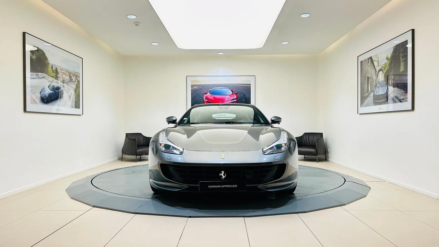 2019 Ferrari GTC4Lusso T angeboten von einem Fachhändler in Balma, Frankreich, Hauptfoto