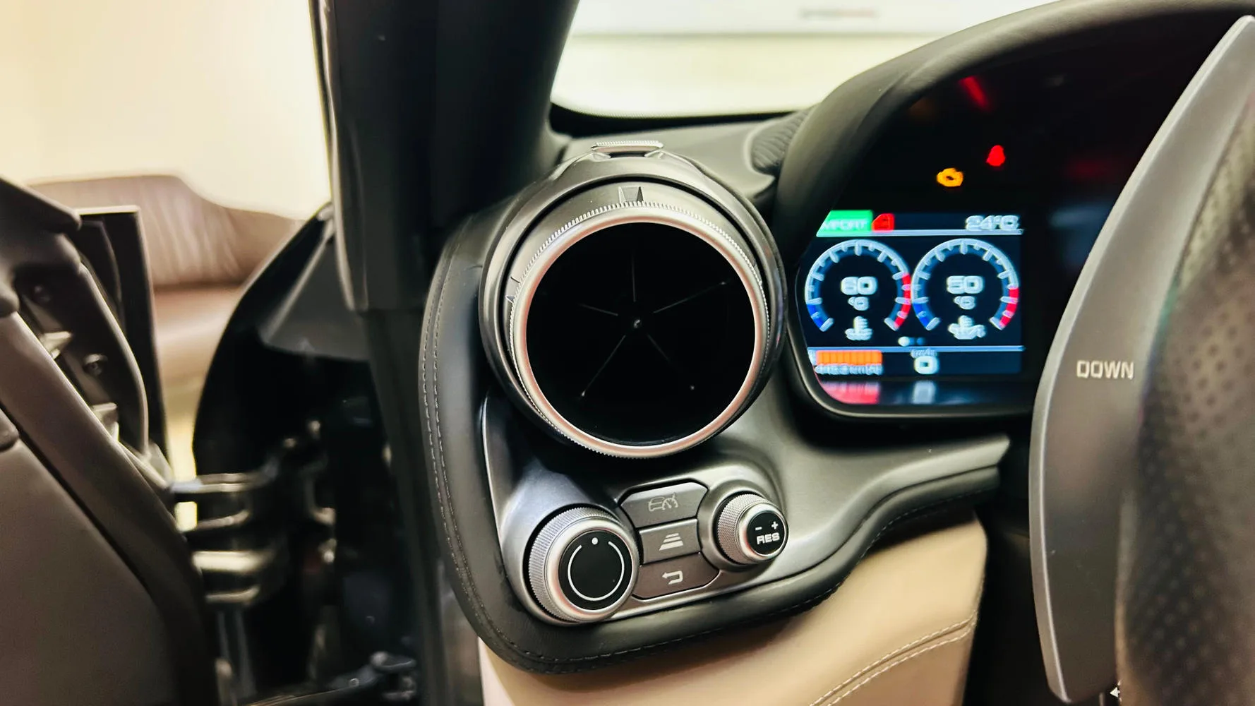 2019 Ferrari GTC4Lusso T, 9/30