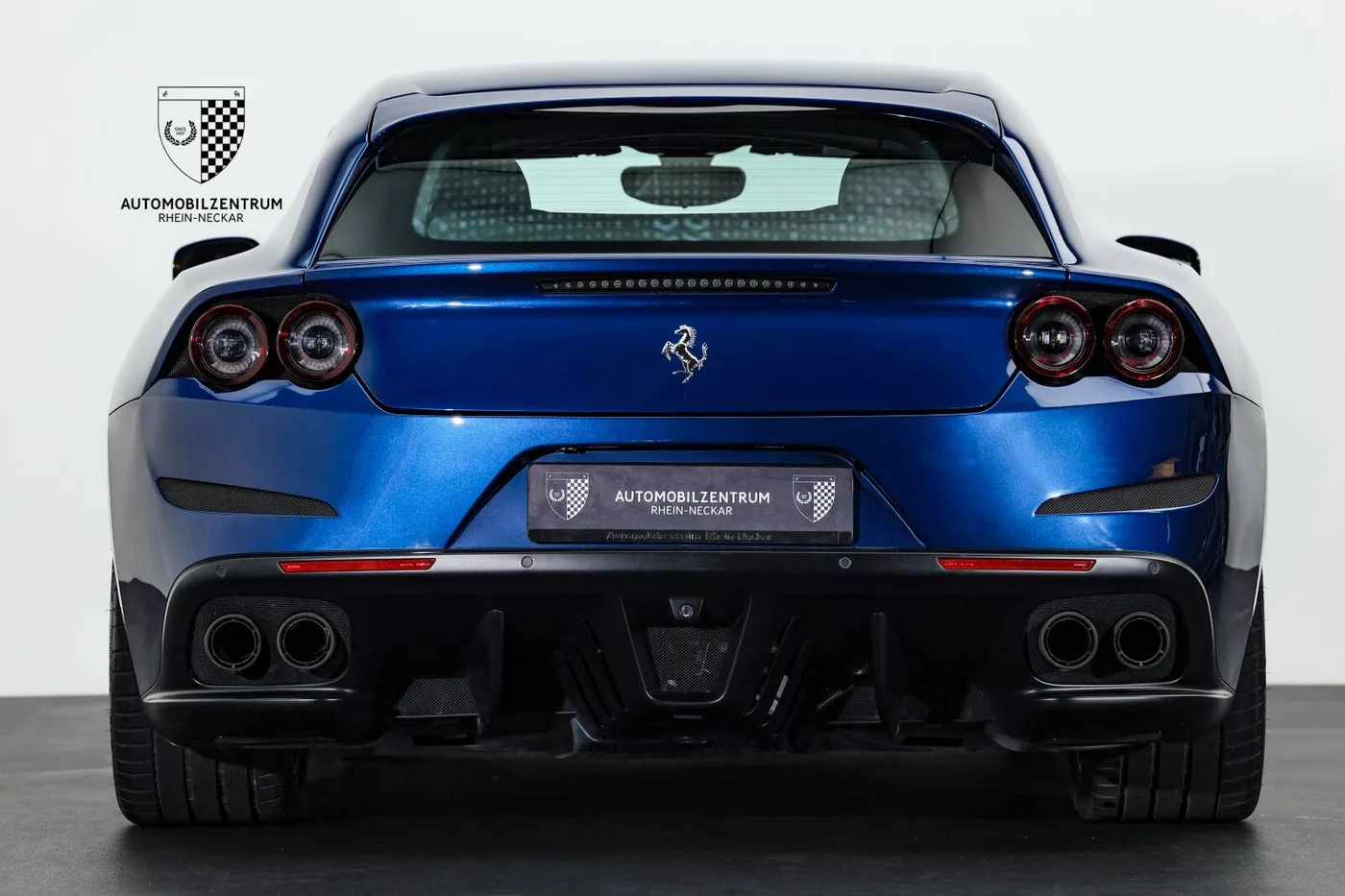 2019 Ferrari GTC4Lusso V12 proposée par un spécialiste de la supercar à Viernheim, Allemagne, photo 6 sur 25