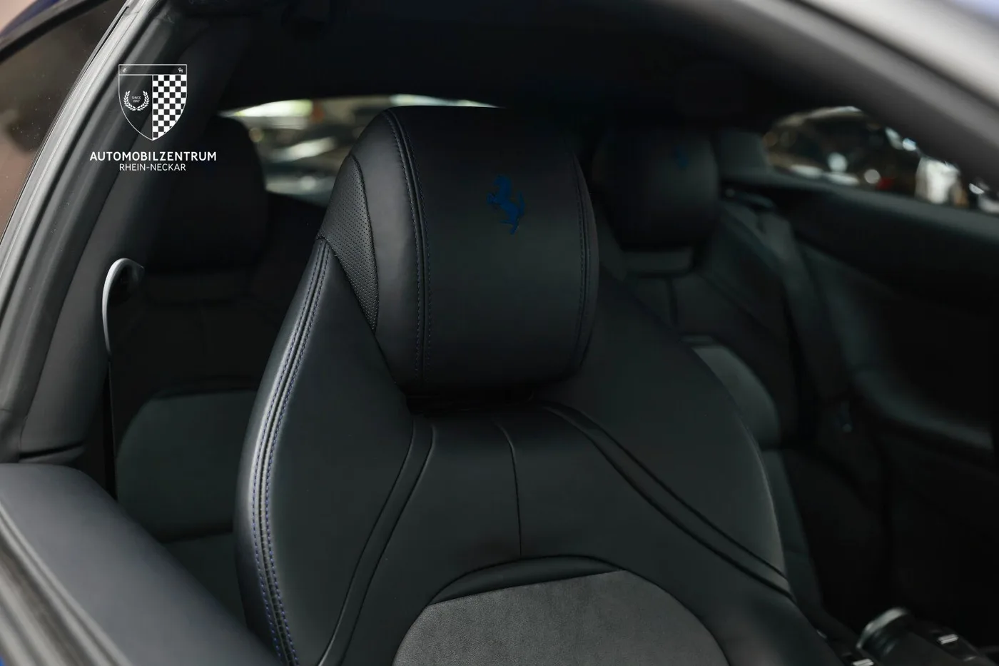 2019 Ferrari GTC4Lusso V12 proposée par un spécialiste de la supercar à Viernheim, Allemagne, photo 14 sur 25