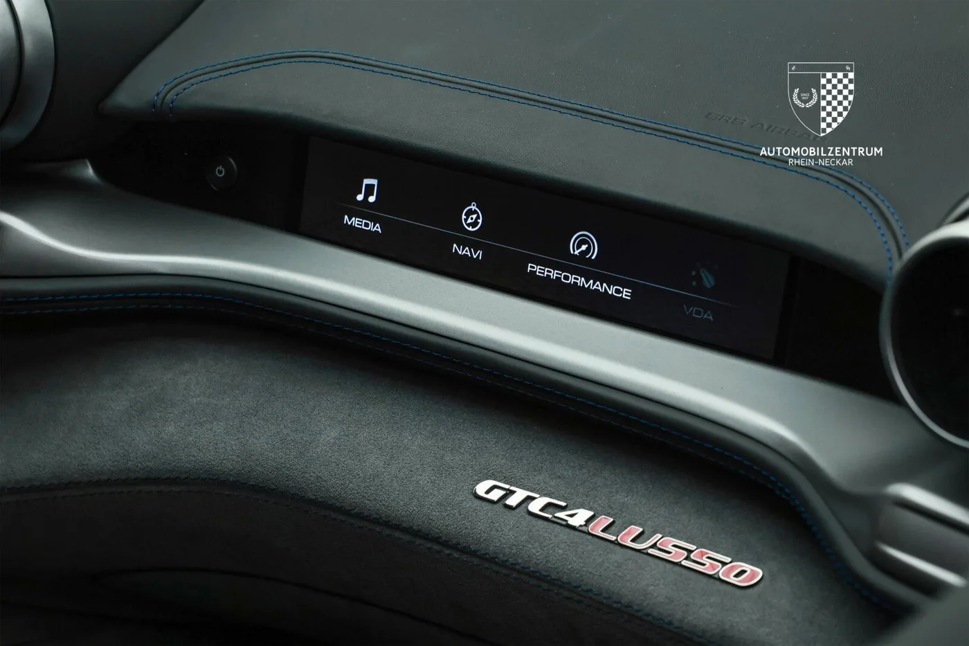 2019 Ferrari GTC4Lusso V12 proposée par un spécialiste de la supercar à Viernheim, Allemagne, photo 22 sur 25