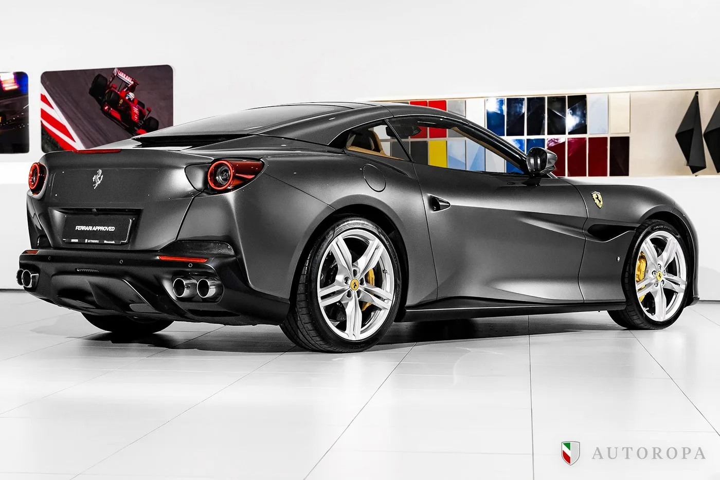 2019 Ferrari Portofino proposée par un concessionnaire agréé Ferrari et Maserati à Arlöv, Suède, photo 5 sur 10