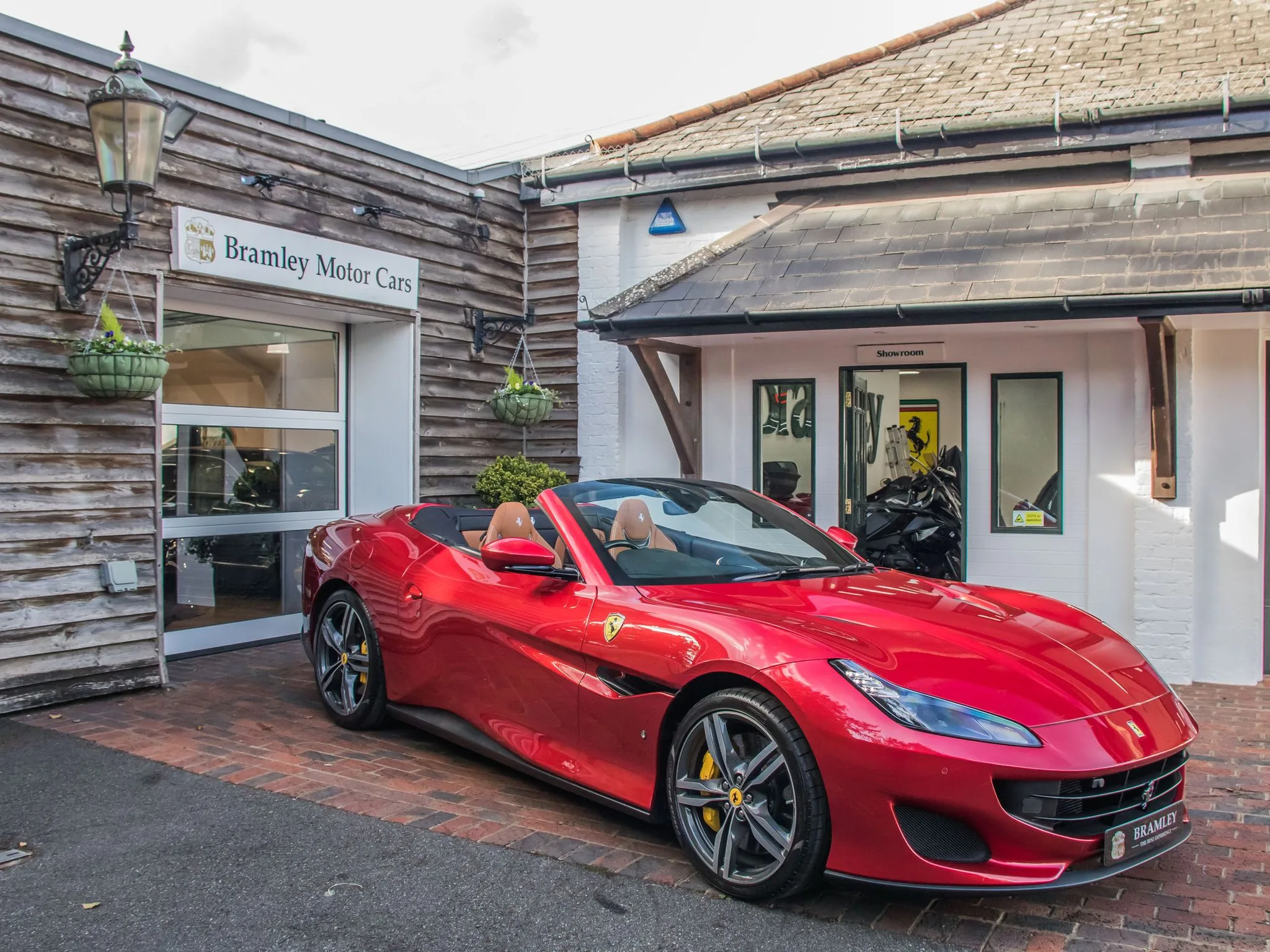 2019 Ferrari Portofino, 2/28