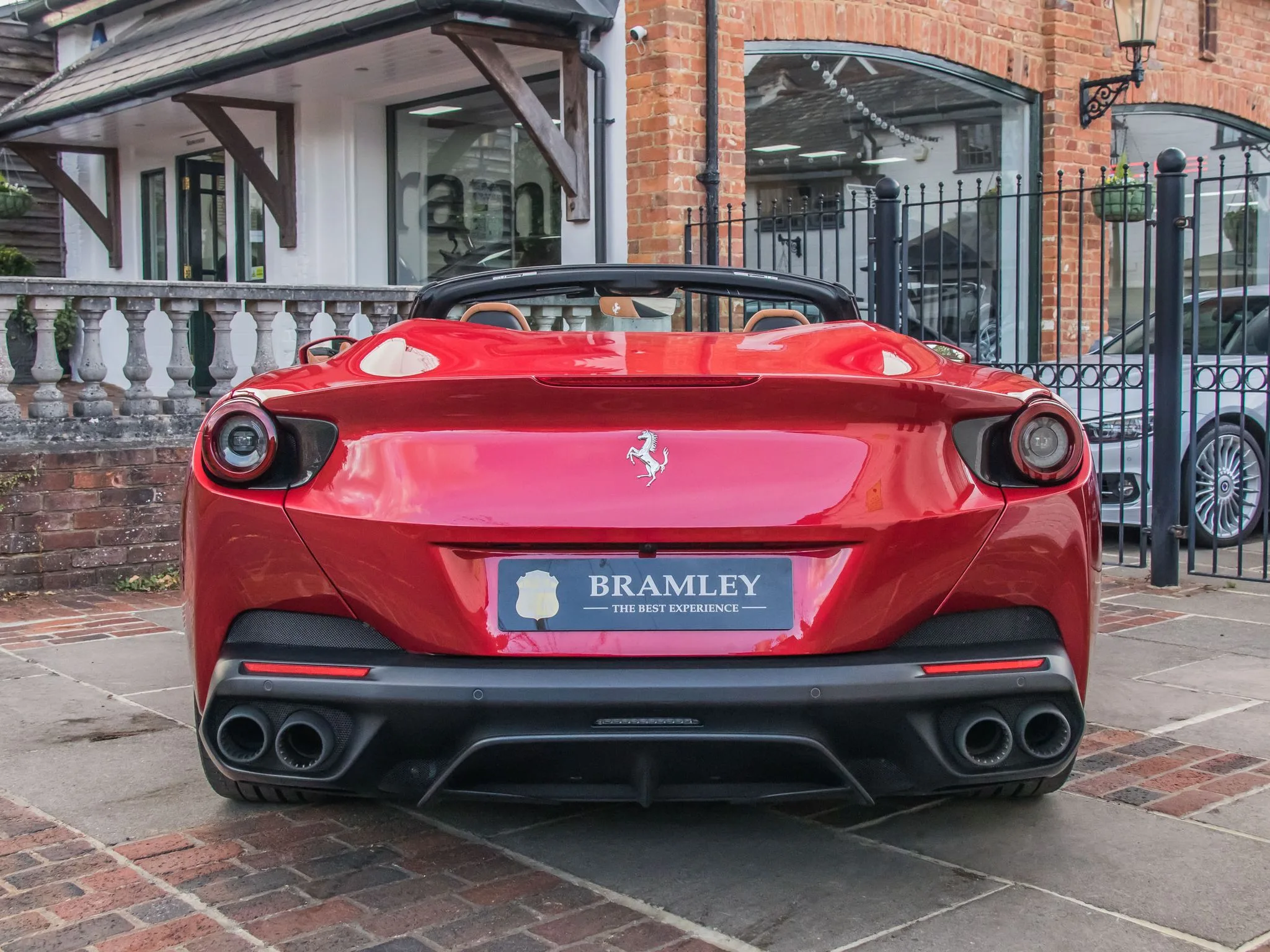 2019 Ferrari Portofino, 9/28
