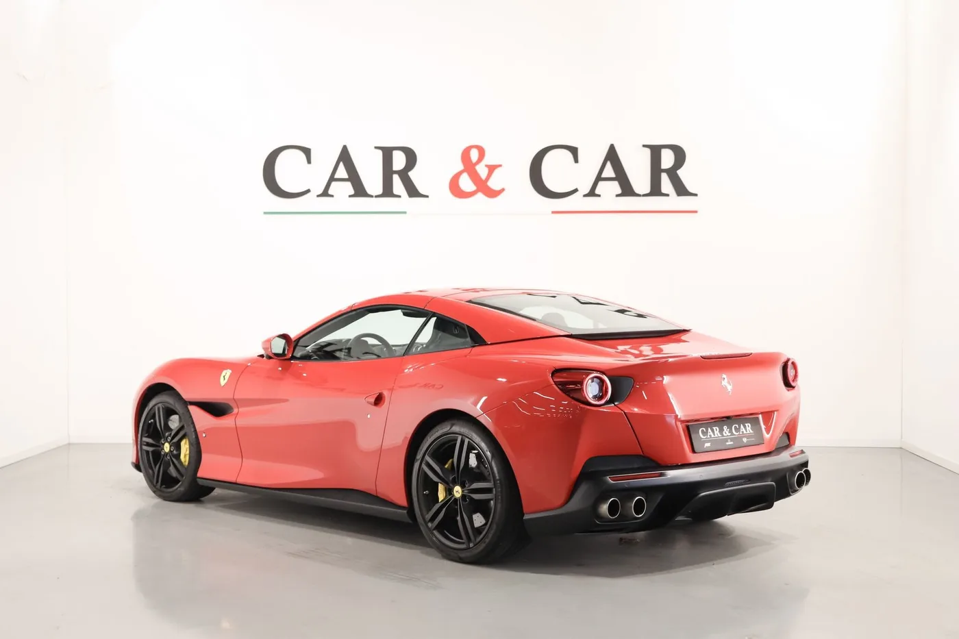 2019 Ferrari Portofino angeboten von einem Supersportwagenhändler in Zibido San Giacomo, Italien, Foto 2 von 25