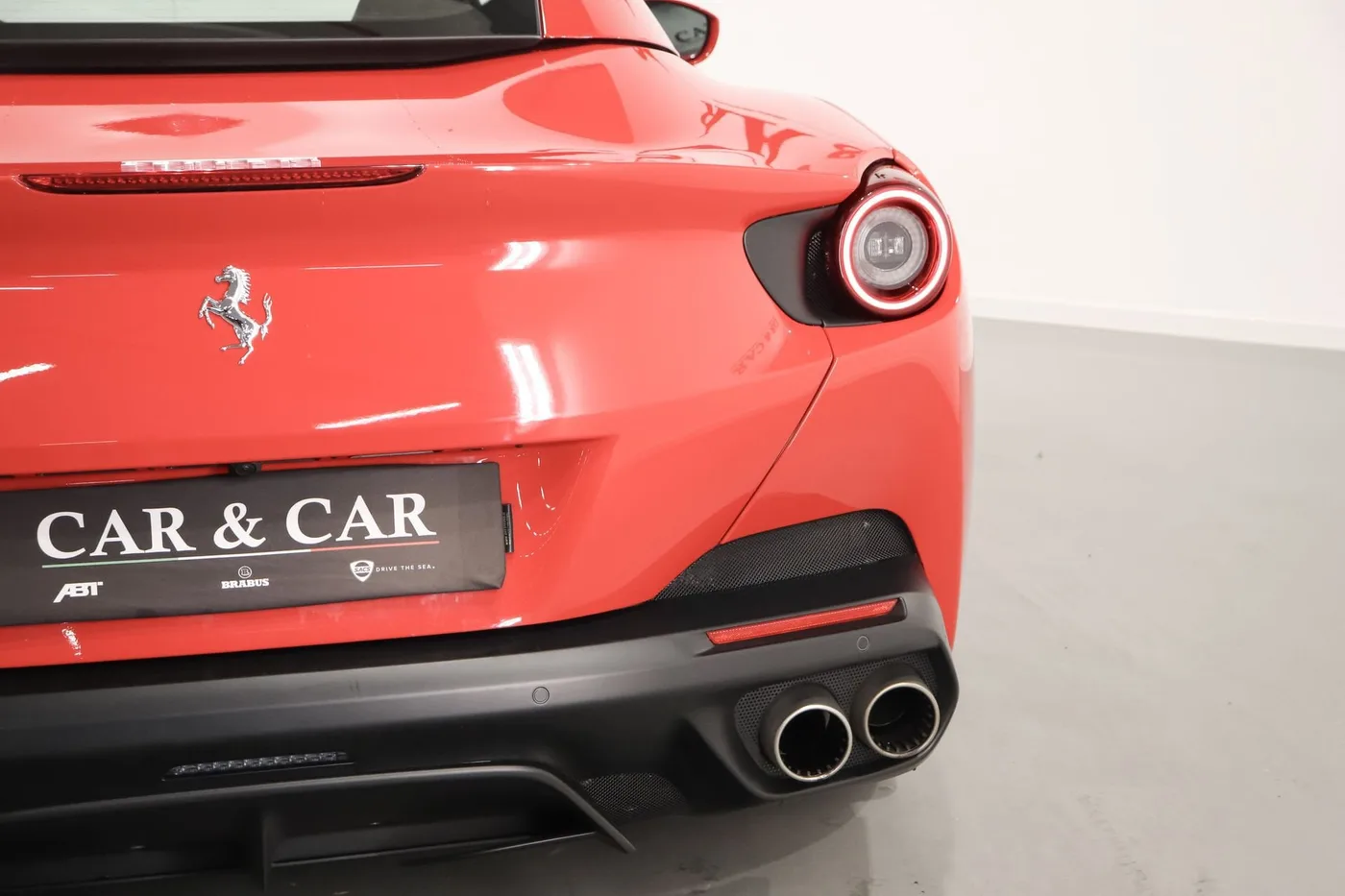 2019 Ferrari Portofino angeboten von einem Supersportwagenhändler in Zibido San Giacomo, Italien, Foto 22 von 25
