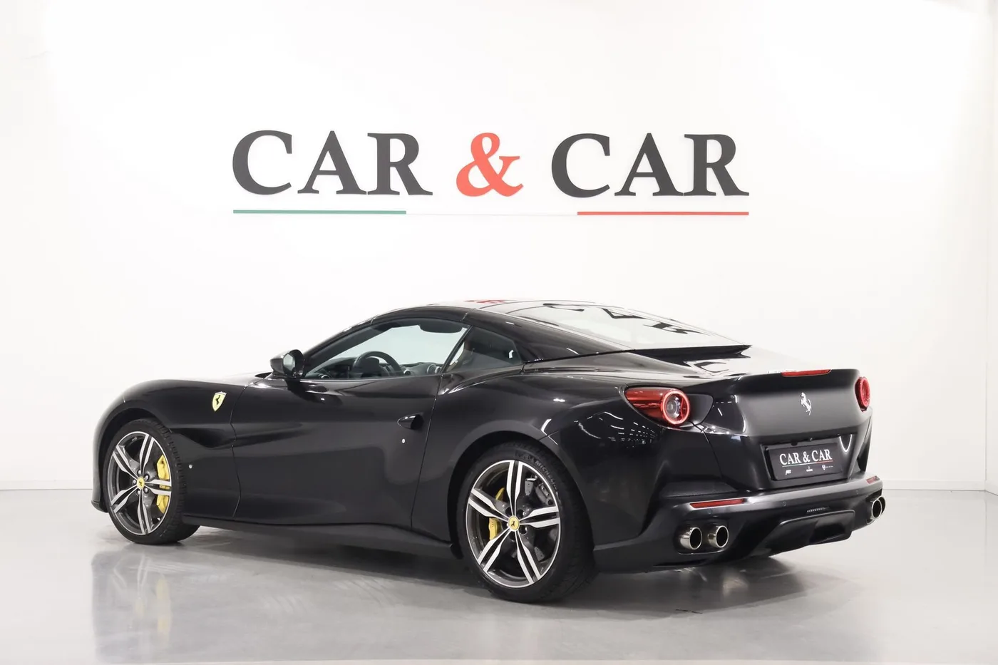 2019 Ferrari Portofino proposée par un spécialiste de la supercar à Zibido San Giacomo, Italie, photo 2 sur 18