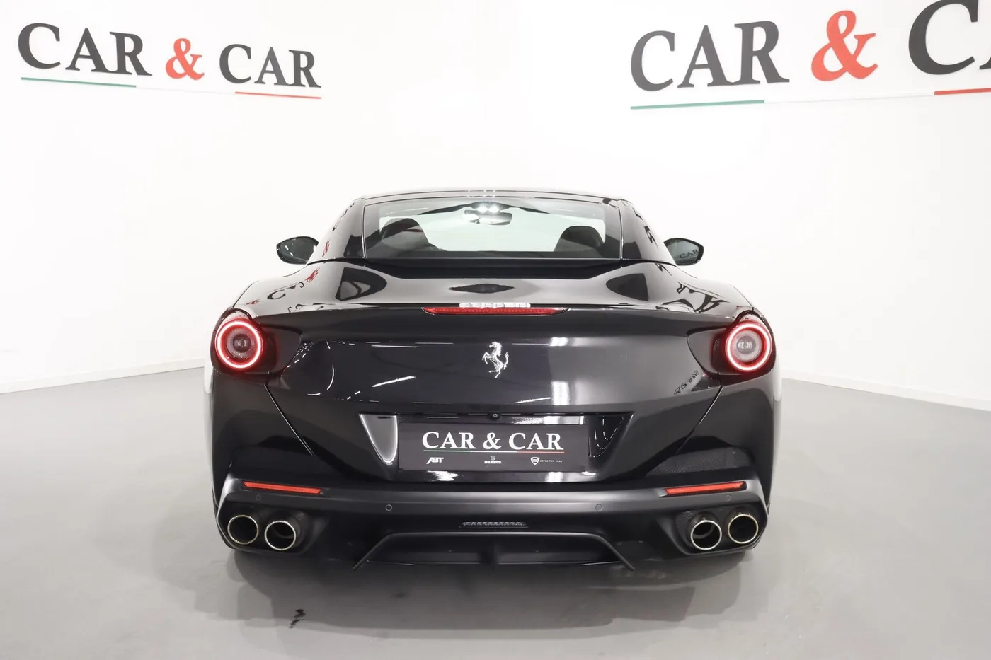 2019 Ferrari Portofino proposée par un spécialiste de la supercar à Zibido San Giacomo, Italie, photo 4 sur 18