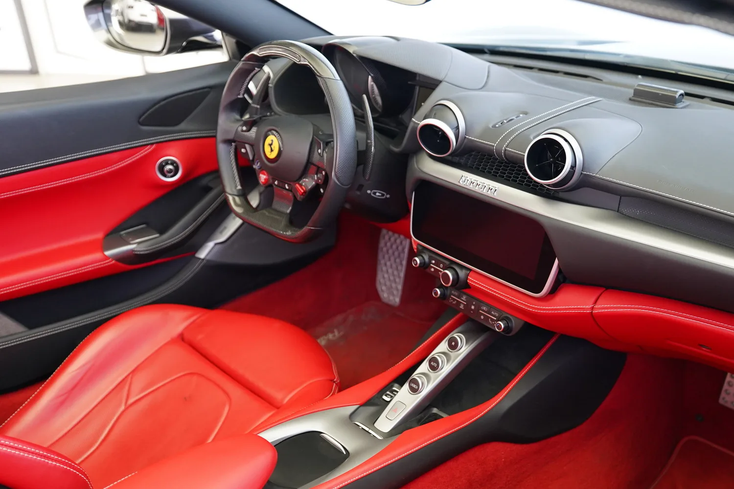 2019 Ferrari Portofino, 15/17